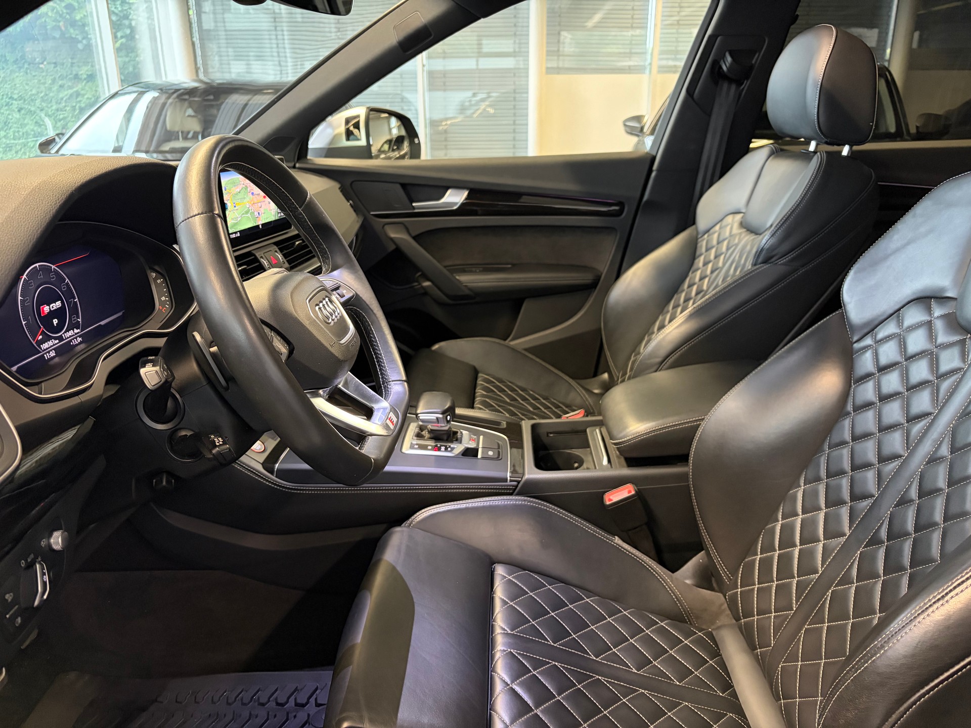 AUDI SQ5 3.0 TFSI quattro | CH | Panorama | Assis. Stadt+Park+Tour | Matrix LED | B&O | Luftfederung | S-Sportsitz Rautensteppung |-image-11