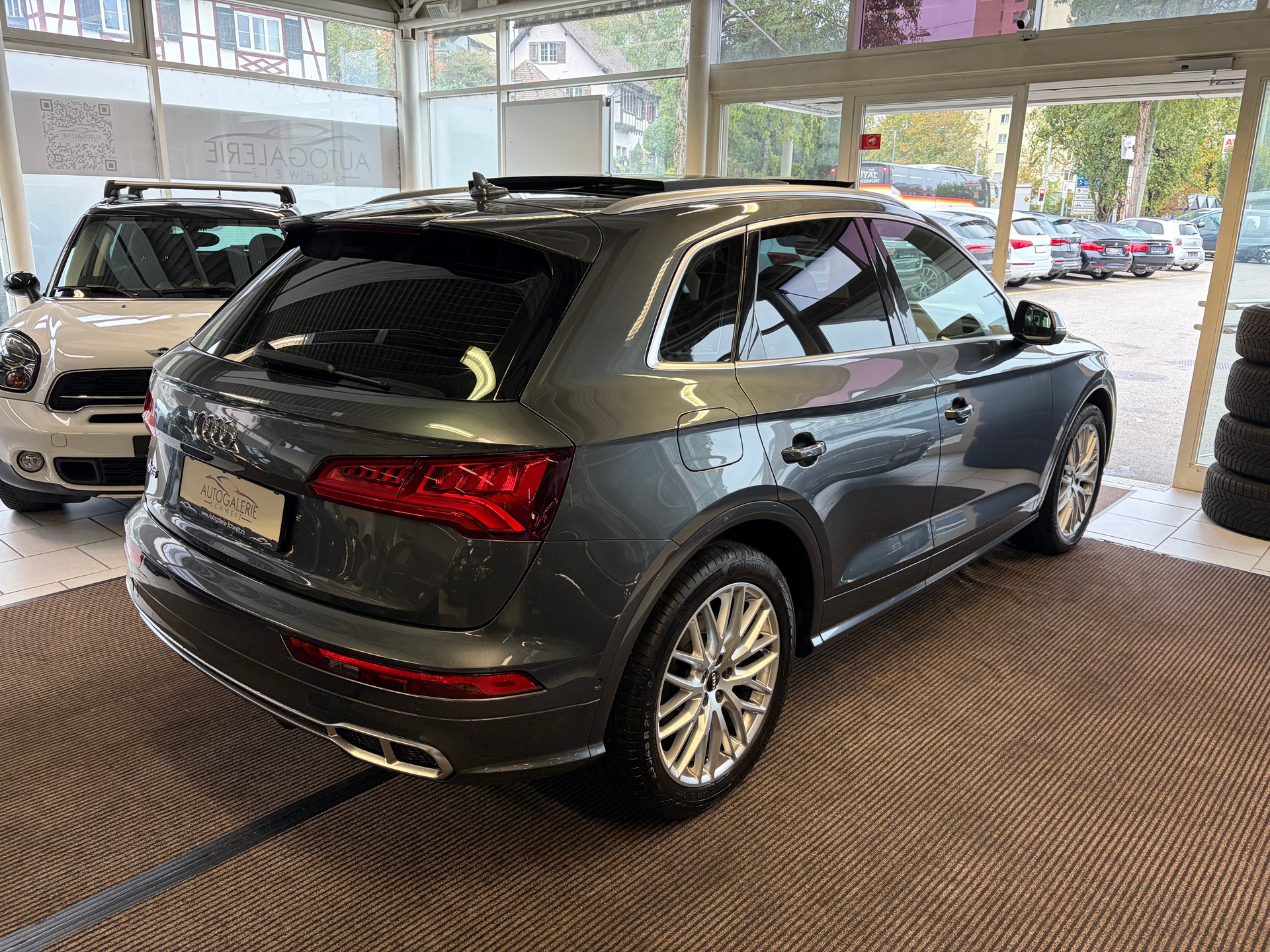 AUDI SQ5 3.0 TFSI quattro | CH | Panorama | Assis. Stadt+Park+Tour | Matrix LED | B&O | Luftfederung | S-Sportsitz Rautensteppung |-image-28