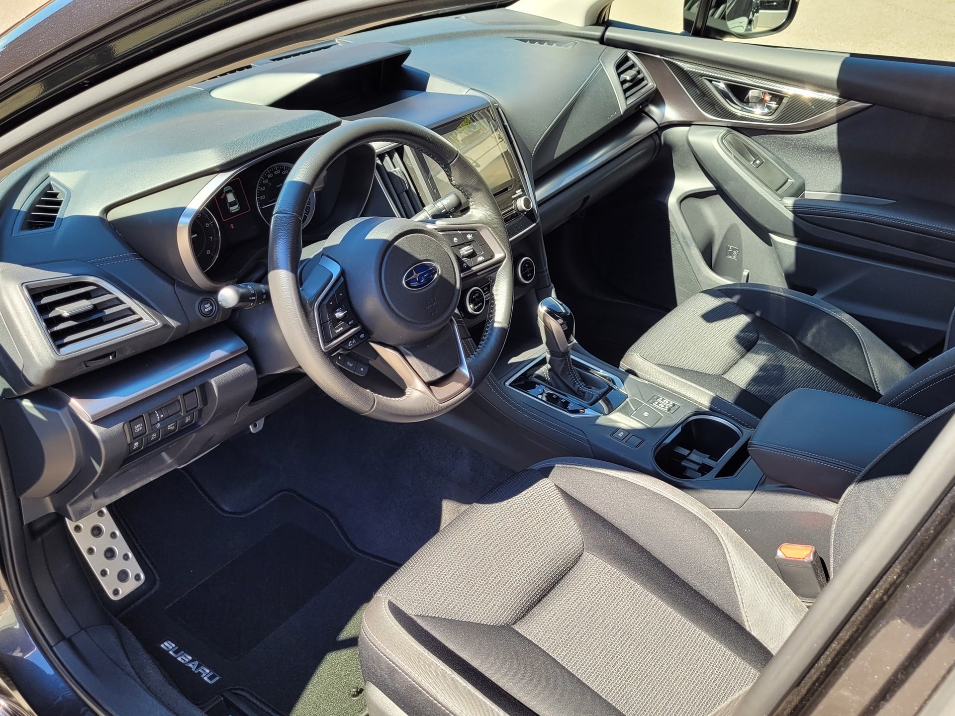 SUBARU Impreza 2.0 Swiss Plus AWD Lineartronic-image-5