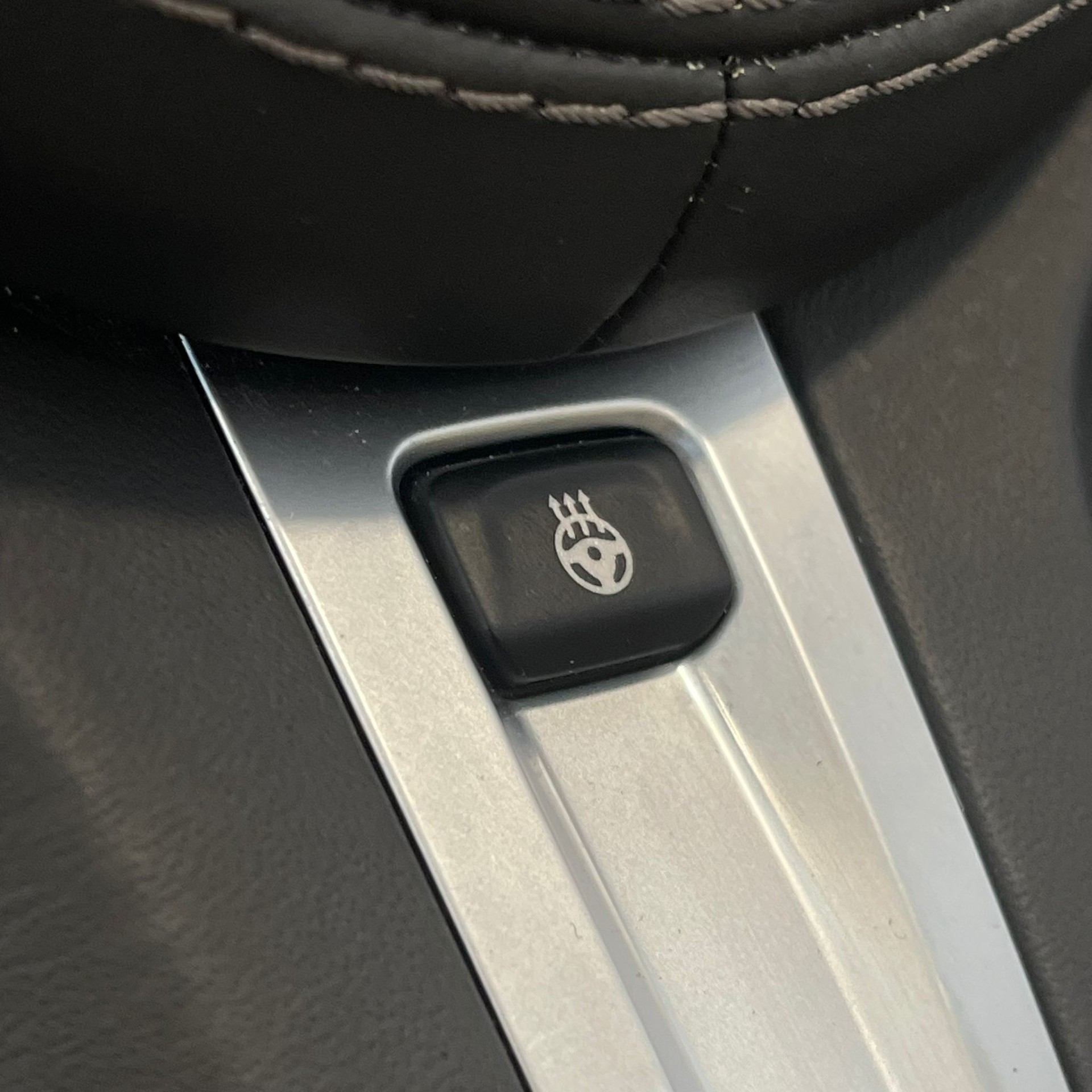 BMW M850i xDrive Steptronic-image-50
