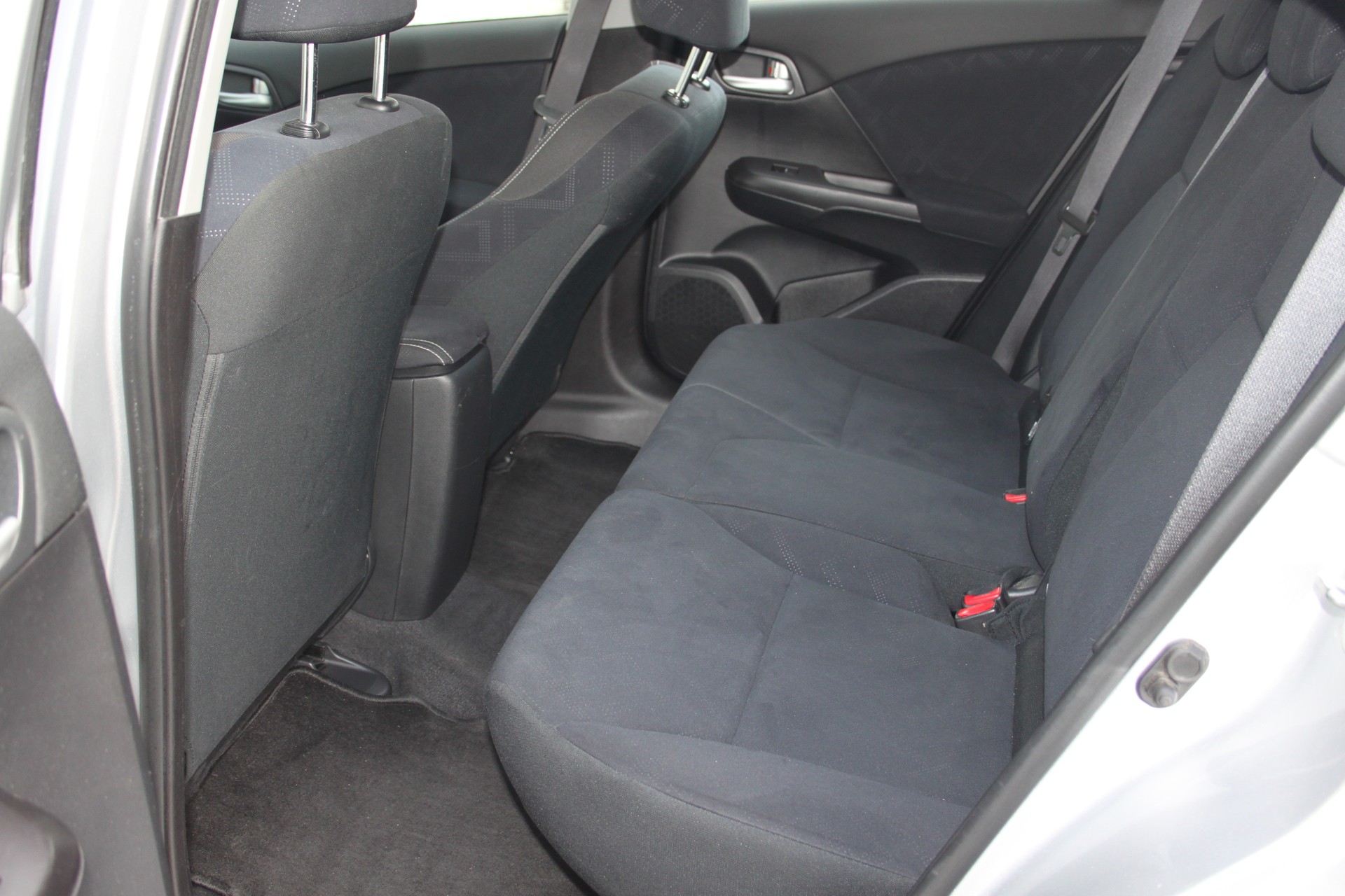 HONDA Civic Tourer 1.6 i-DTEC Comfort-image-7