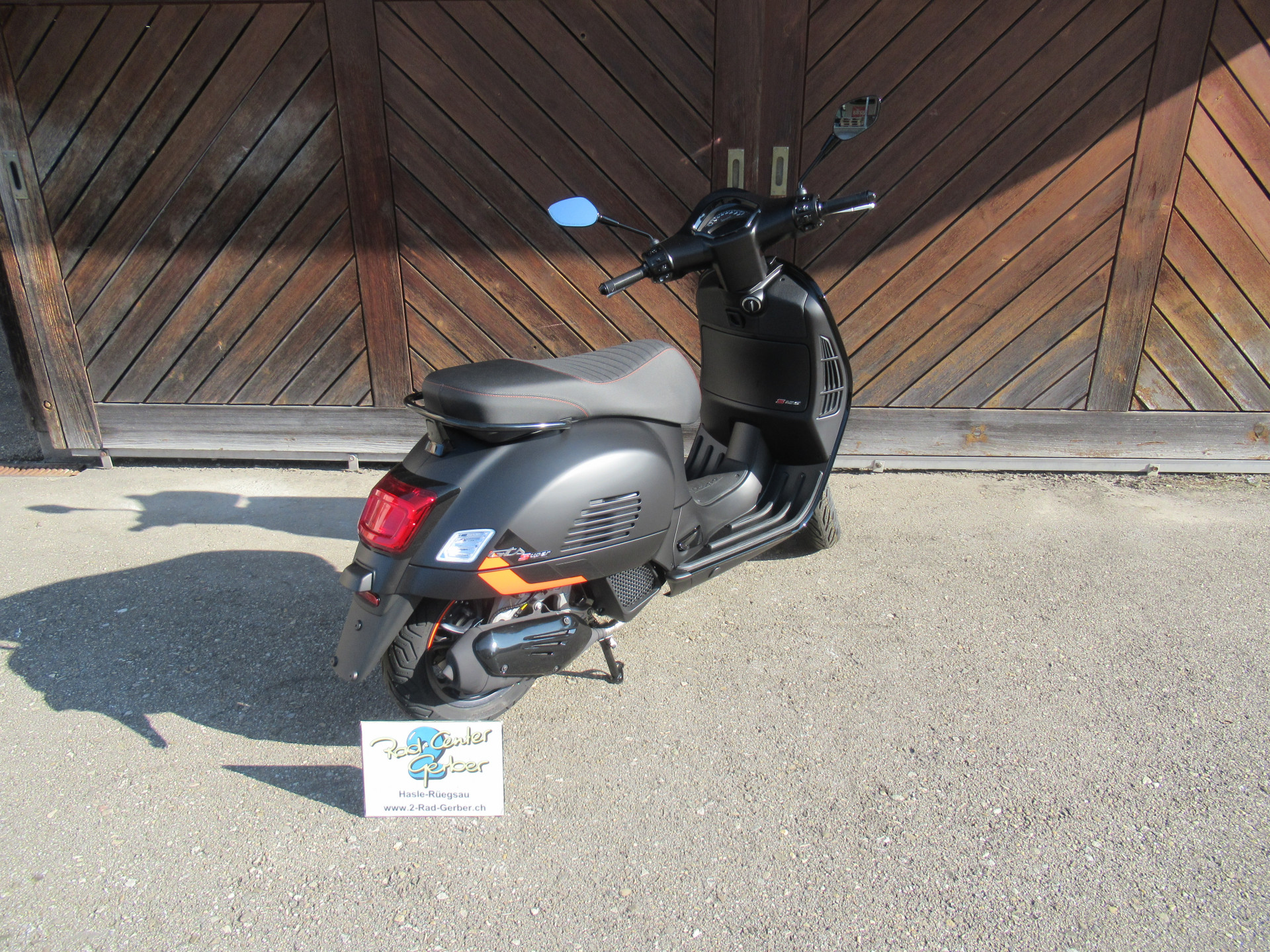 PIAGGIO Vespa GTS 125 Super Sport-image-4