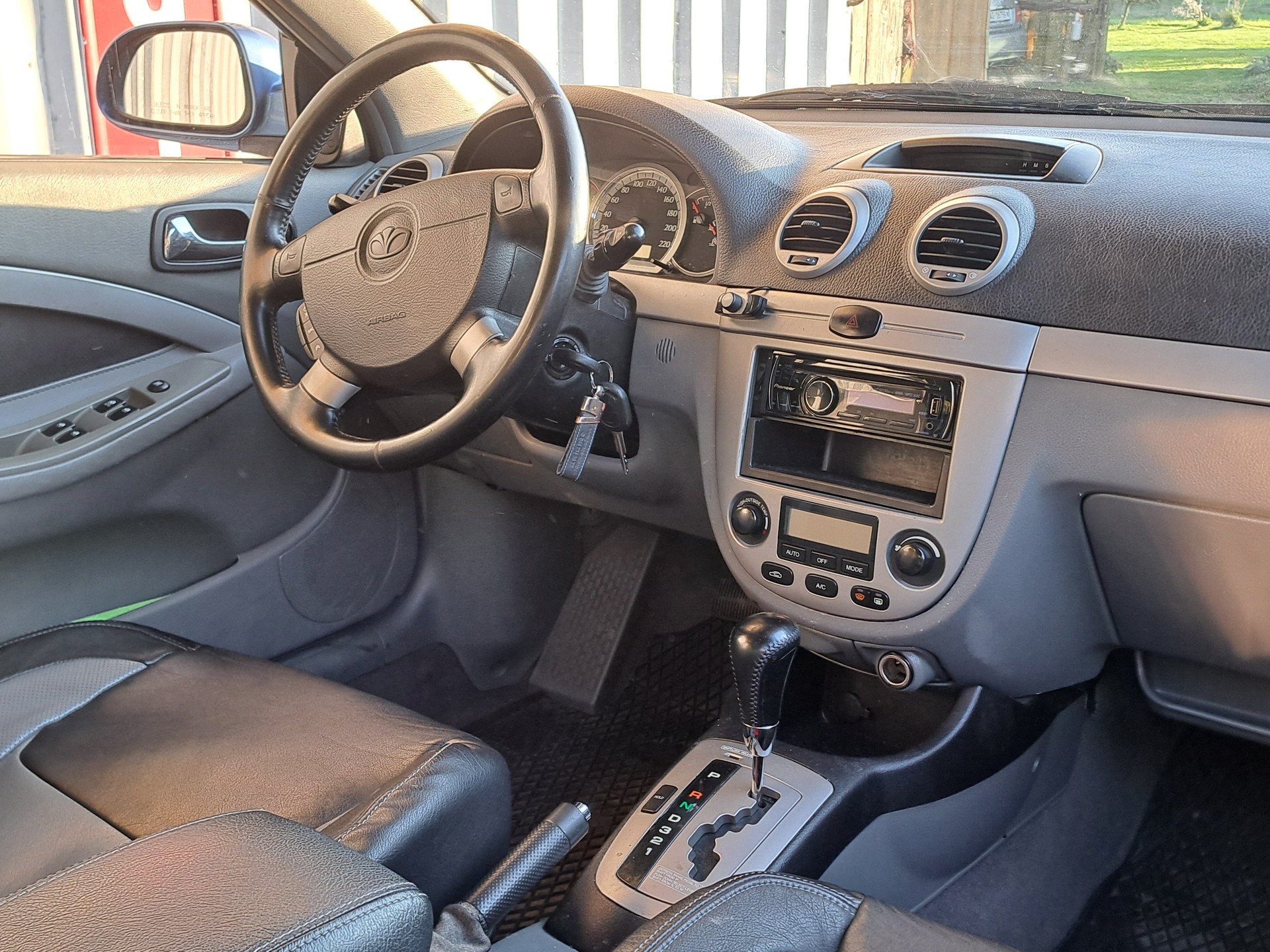 DAEWOO Nubira 1.8 CDX-image-3