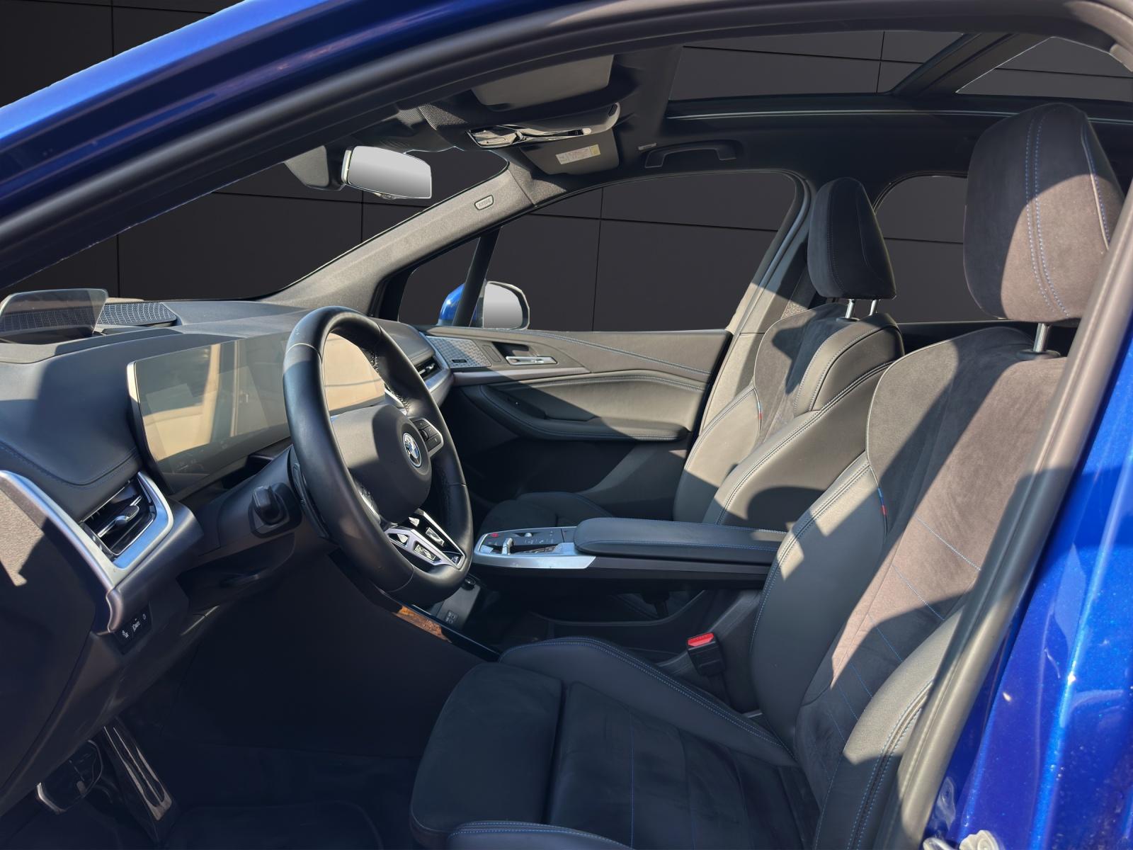 BMW 225e xDrive Active Tourer-showroom-element-1