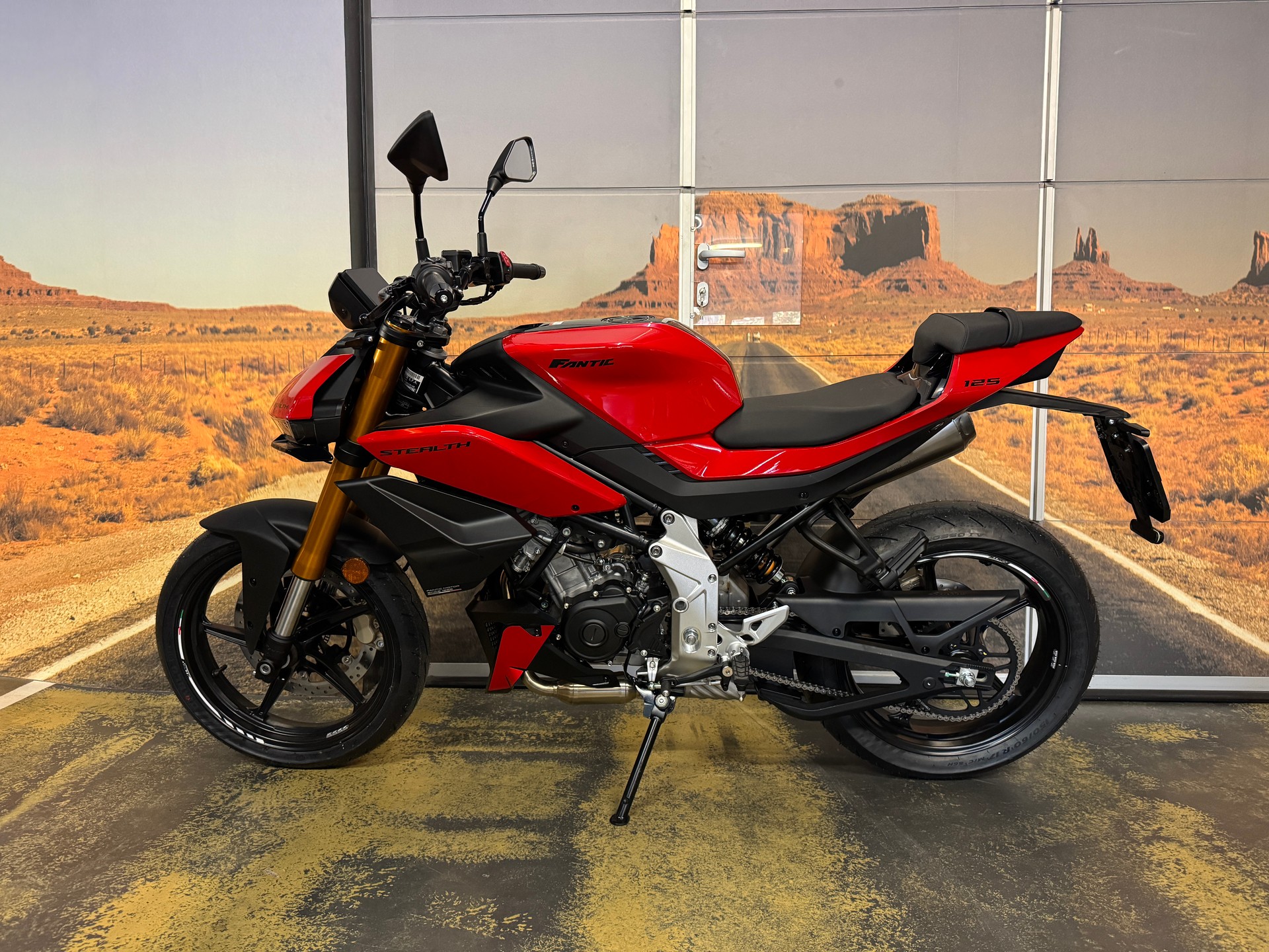 FANTIC STEALTH 125-image-1