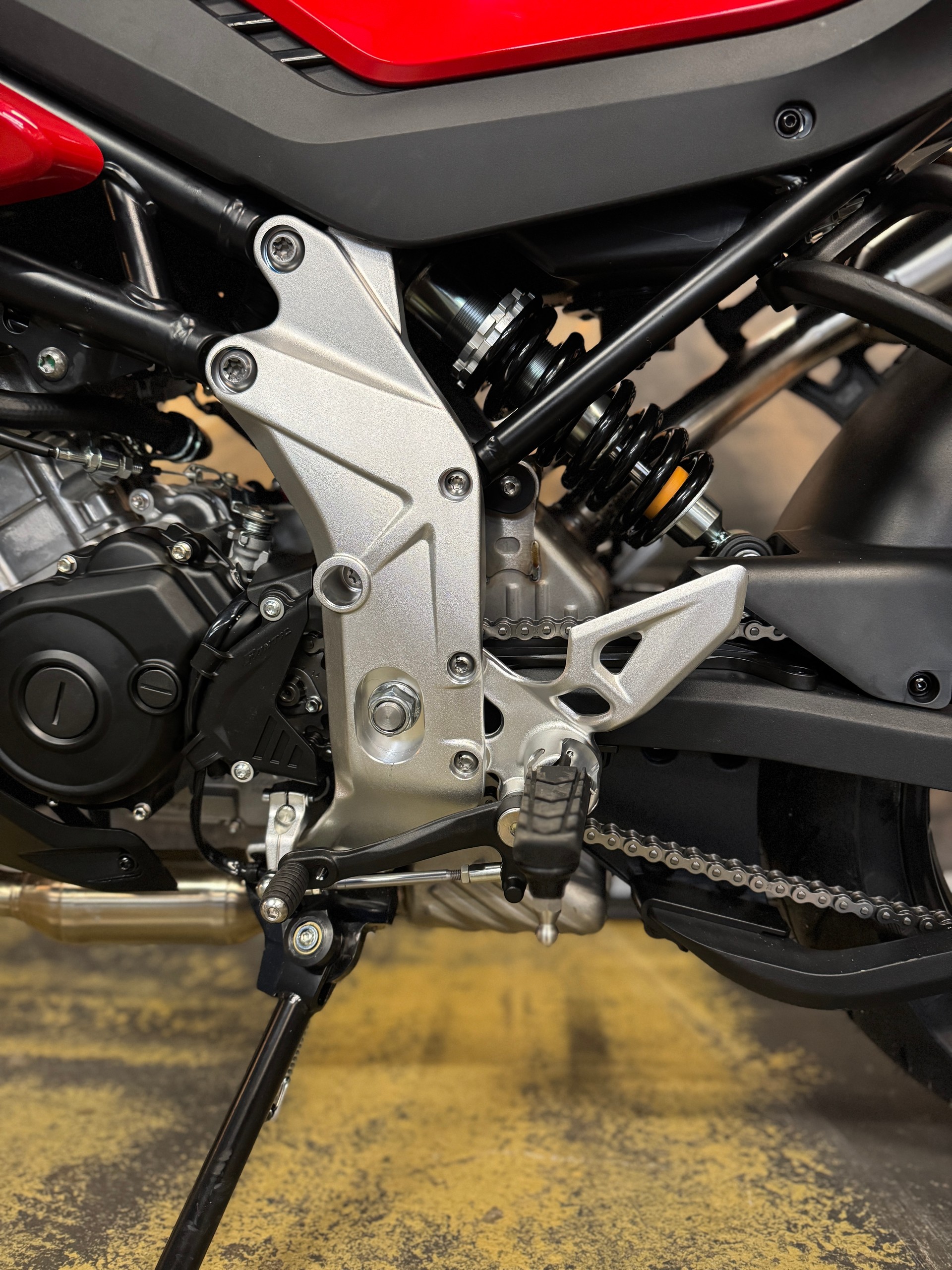 FANTIC STEALTH 125-image-5