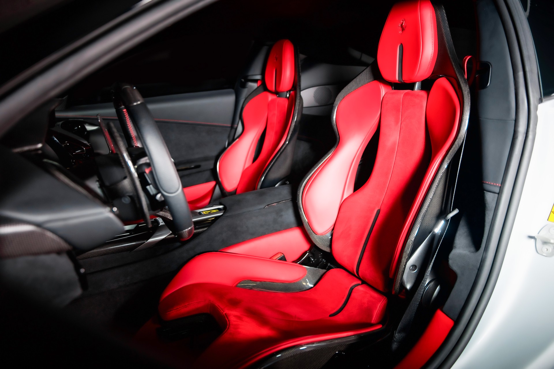 FERRARI 12 Cilindri sofort verfügbar-image-17