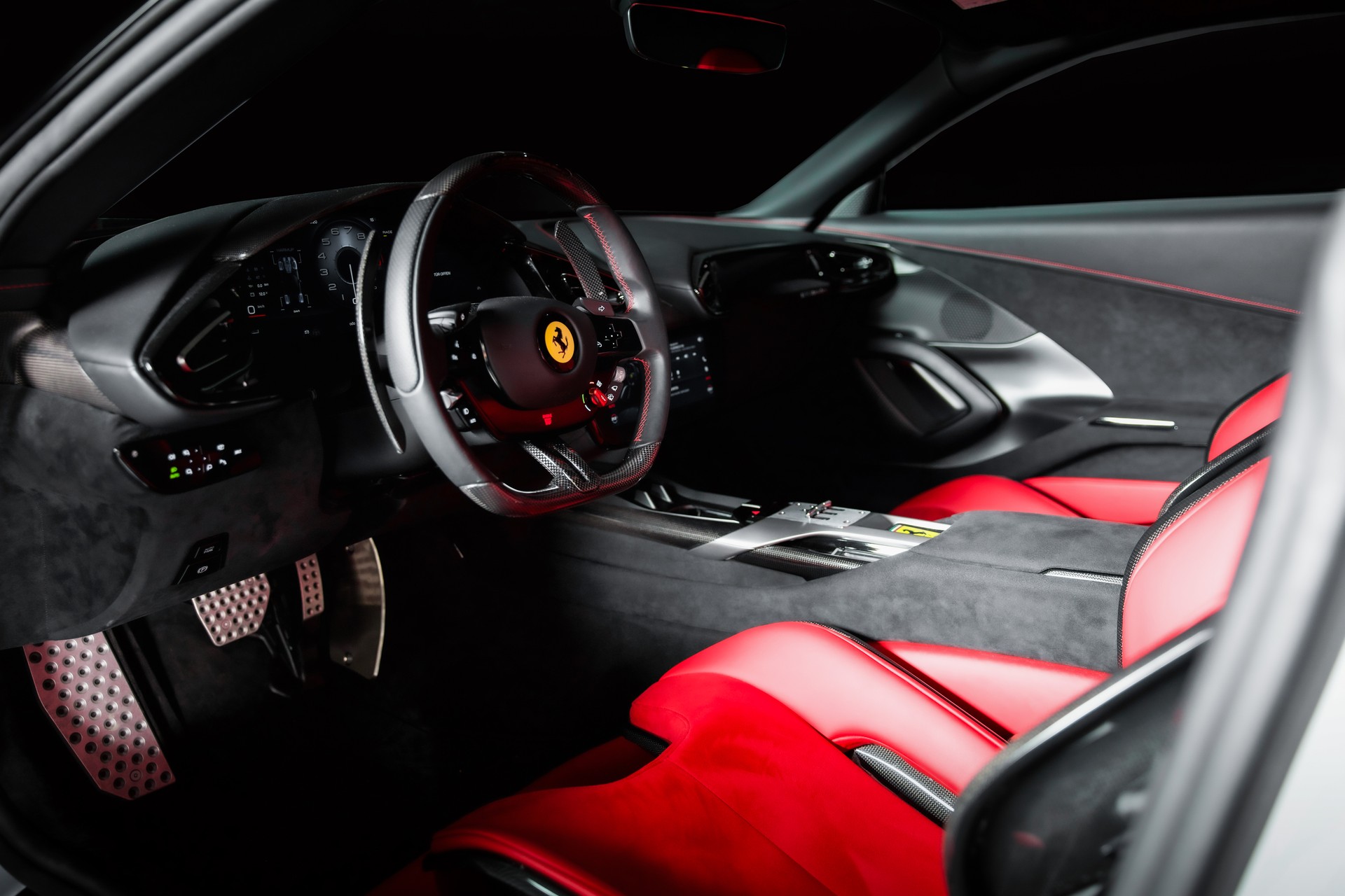 FERRARI 12 Cilindri sofort verfügbar-image-15