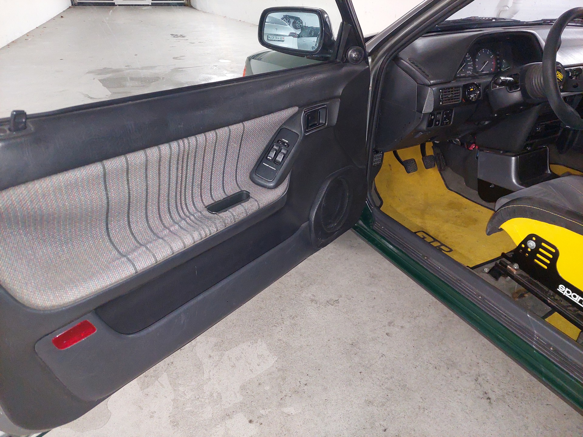 MAZDA 323 1.8i 16V GT-R 4WD-image-12