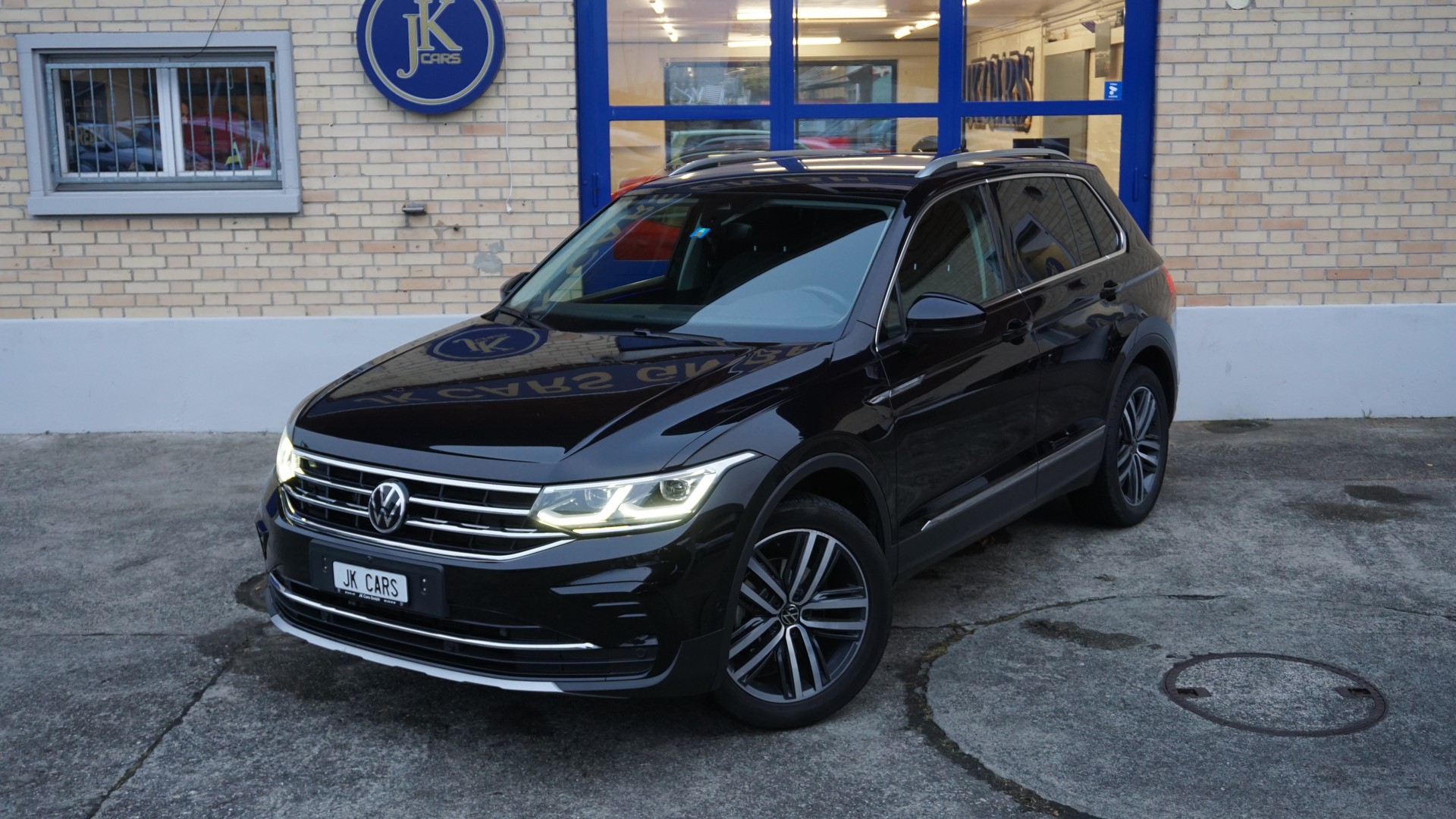 VW Tiguan 2.0 TDI SCR Elegance DSG-showroom-element-3