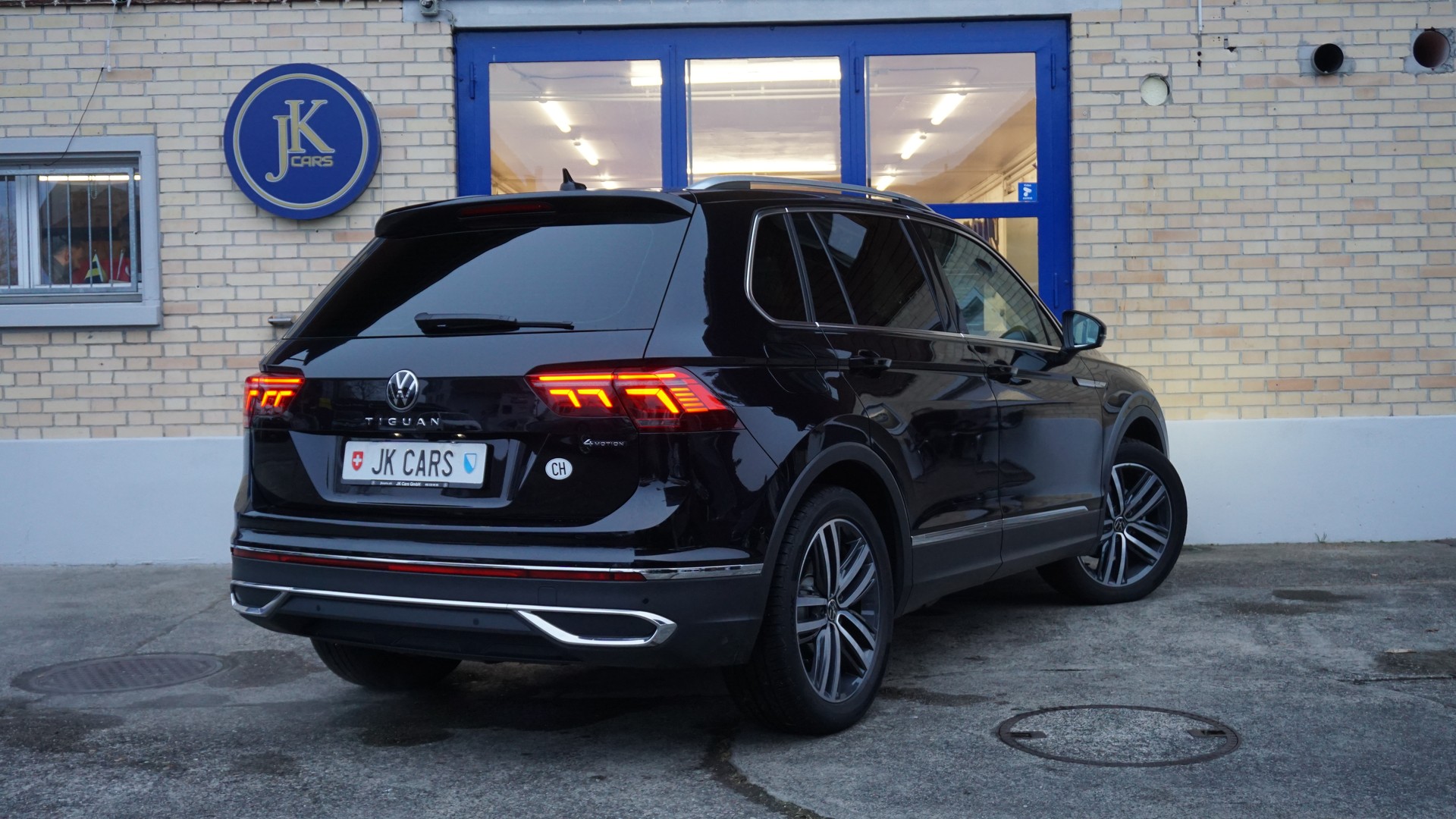 VW Tiguan 2.0 TDI SCR Elegance DSG-image-6