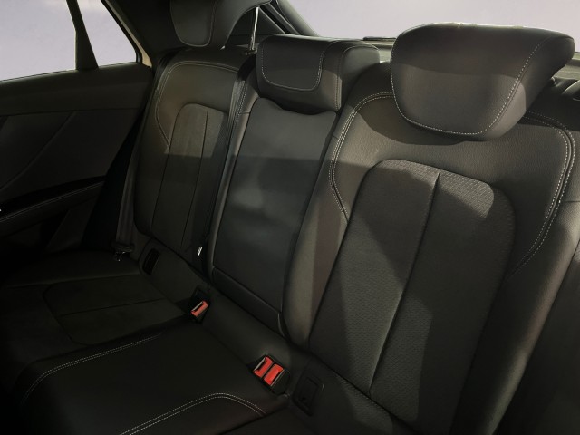 AUDI Q2 40 TFSI S line quattro S-tronic-image-14