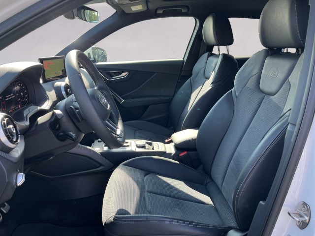AUDI Q2 40 TFSI S line quattro S-tronic-image-9