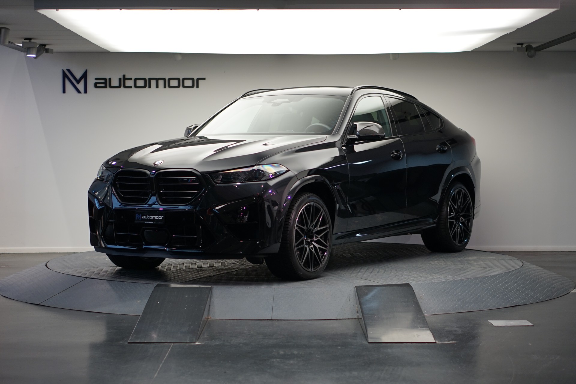 BMW X6M Steptronic M Competition *CH-Fahrzeug* *Carbon* *B&W*
