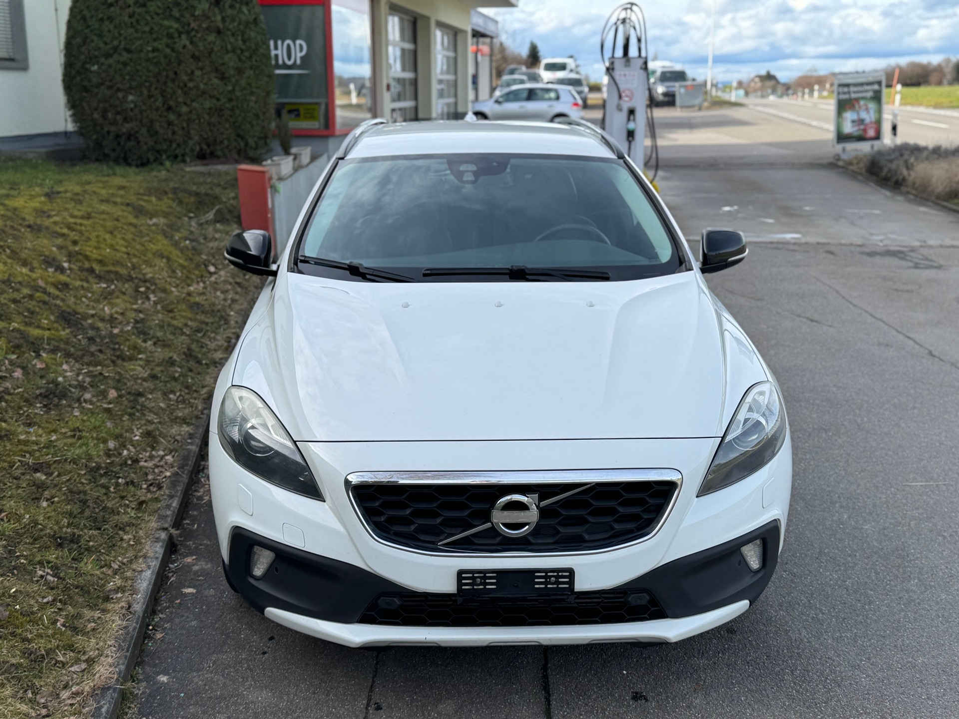 VOLVO V40 Cross Country T5 AWD Momentum Geartronic-image-1