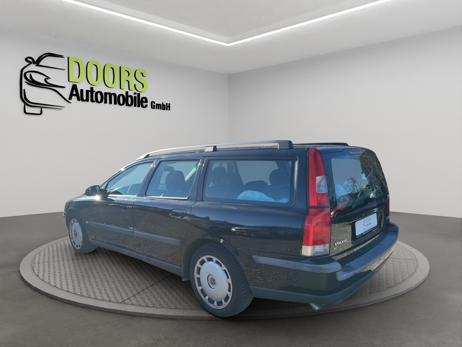 VOLVO V70 2.0T-image-7
