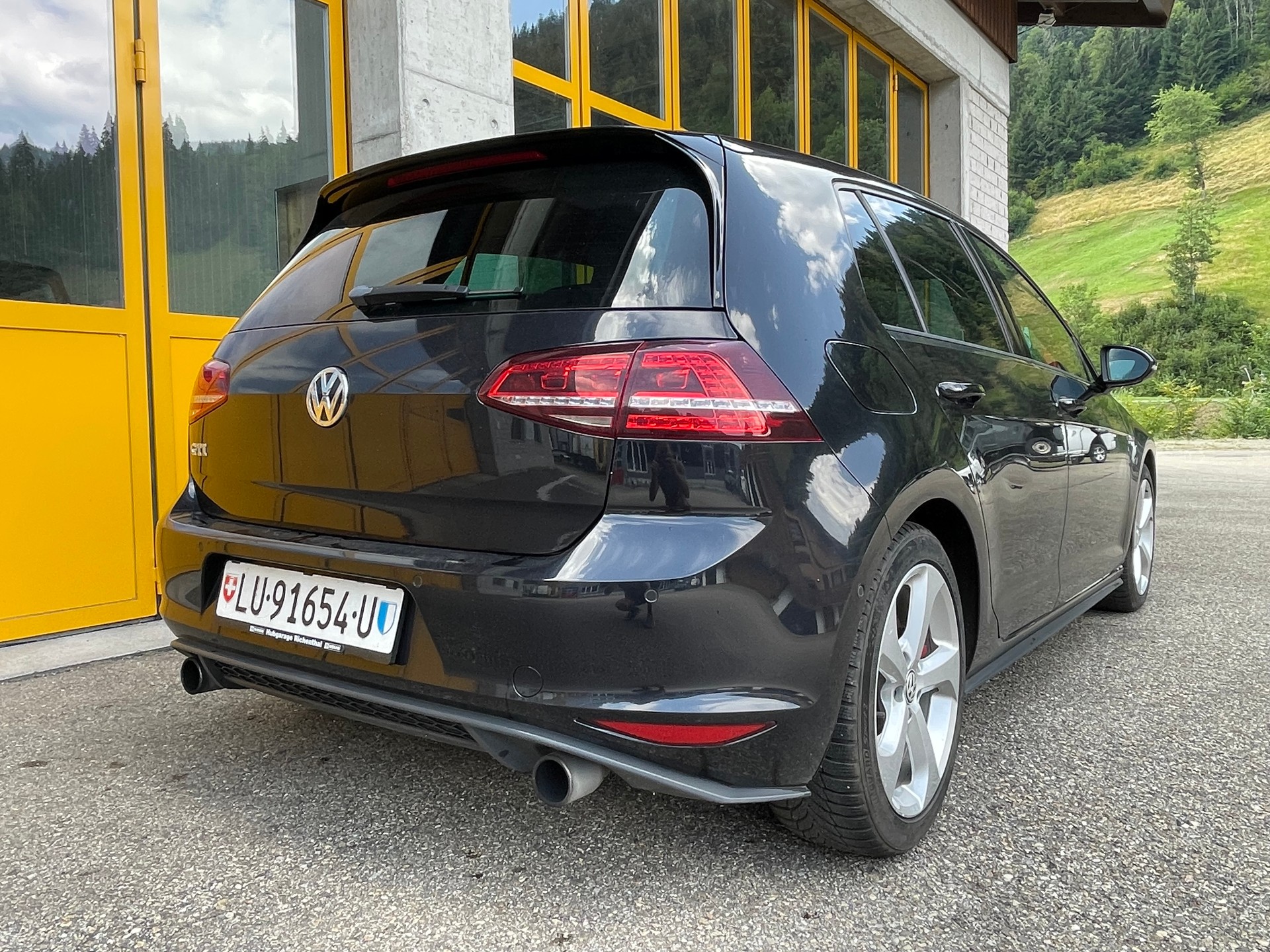 VW Golf 2.0 TSI GTI Performance DSG-image-7