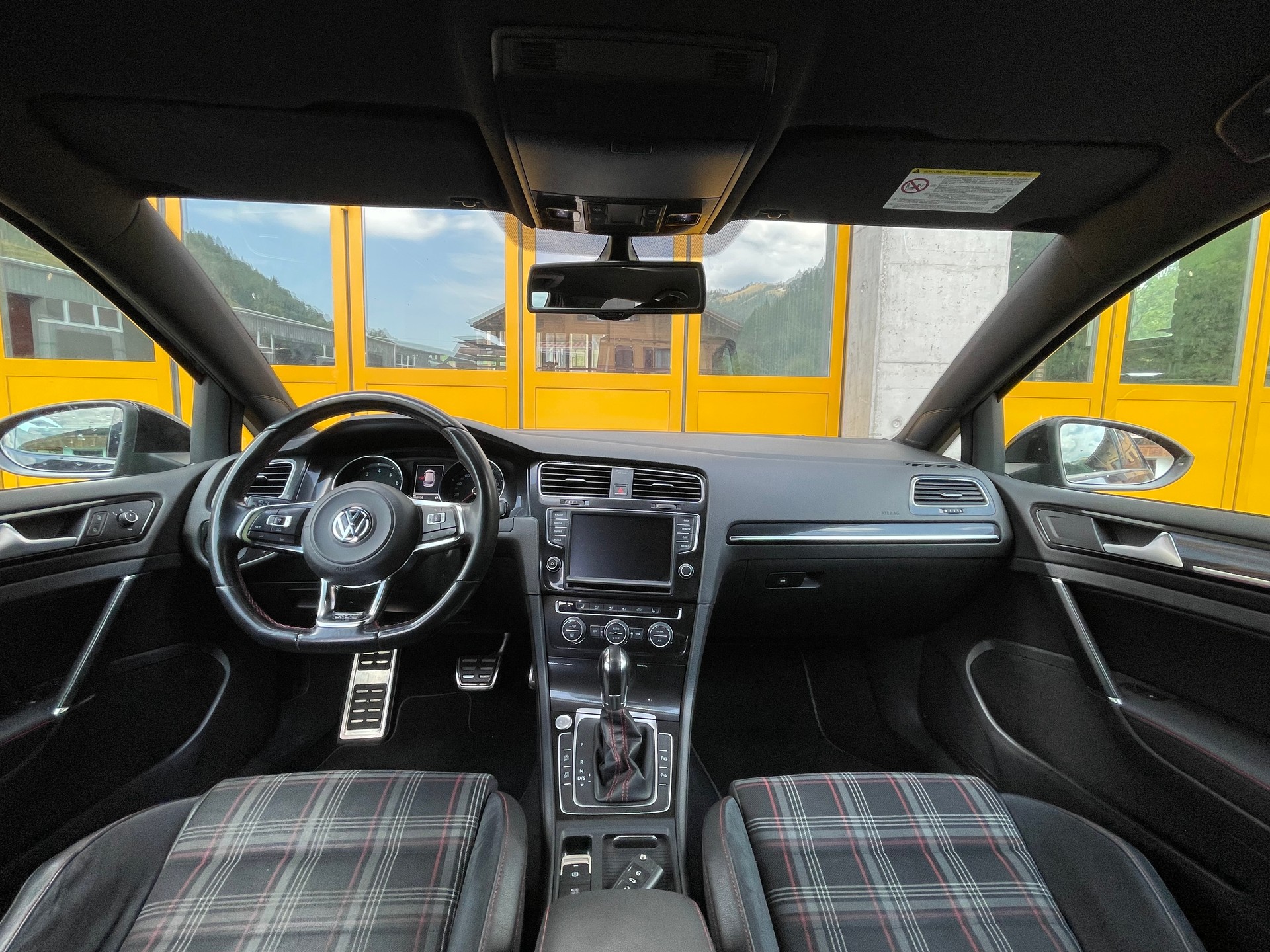 VW Golf 2.0 TSI GTI Performance DSG-image-13