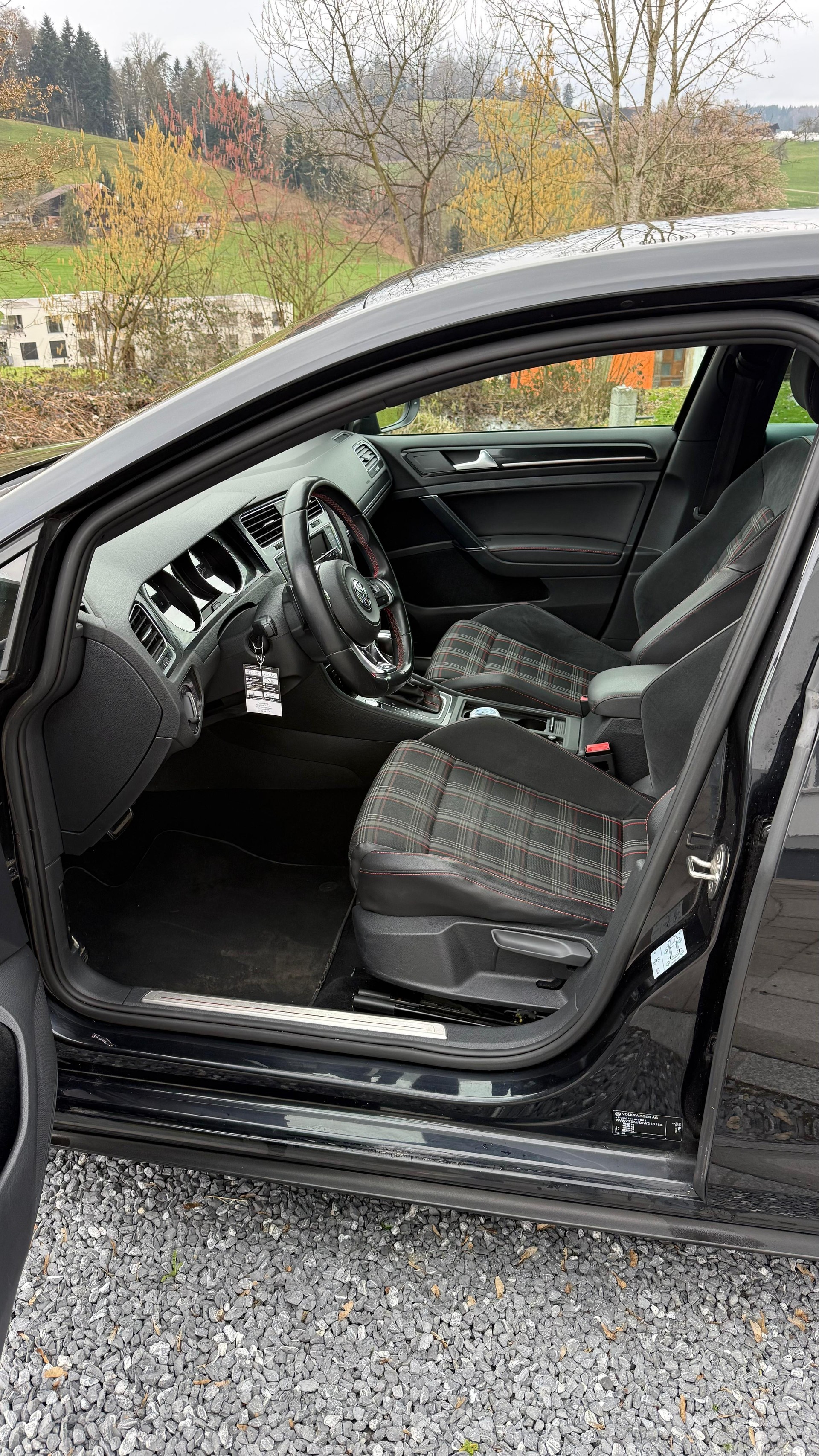 VW Golf 2.0 TSI GTI Performance DSG-image-9