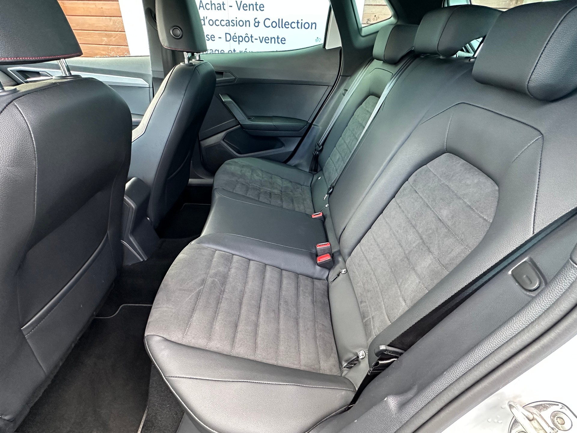 SEAT Ibiza 1.0 EcoTSI FR DSG-image-12