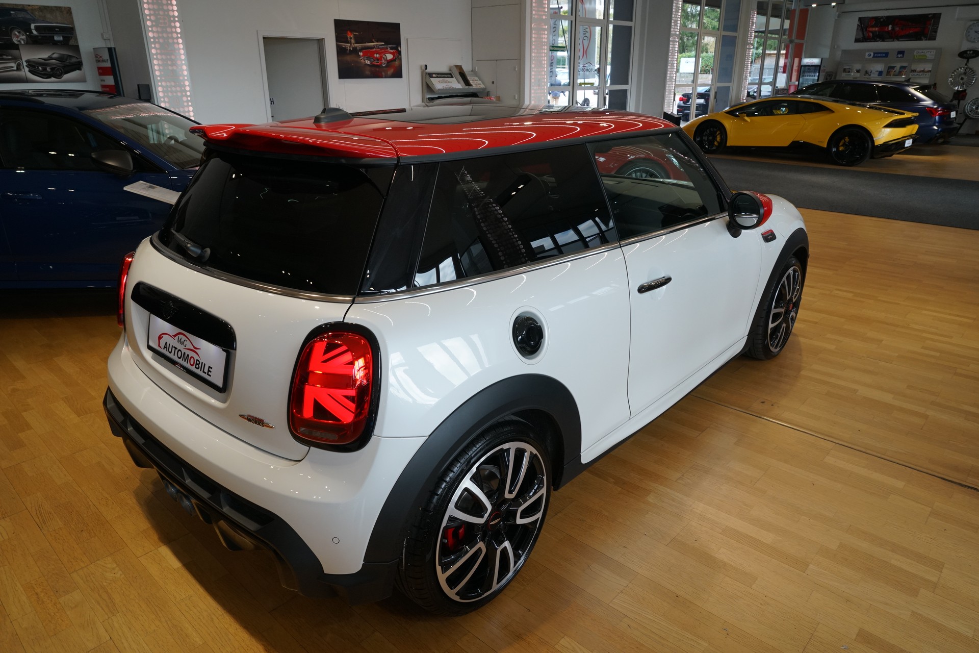 MINI Cooper John Cooper Works Steptronic-image-9