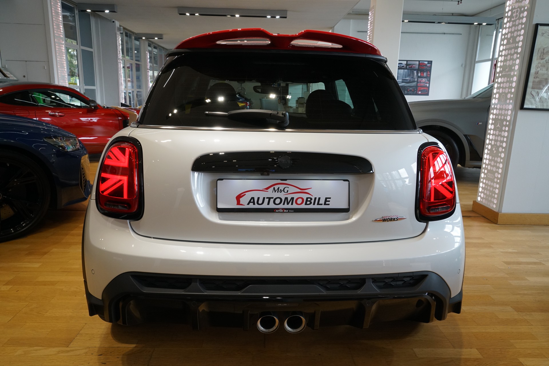 MINI Cooper John Cooper Works Steptronic-image-6