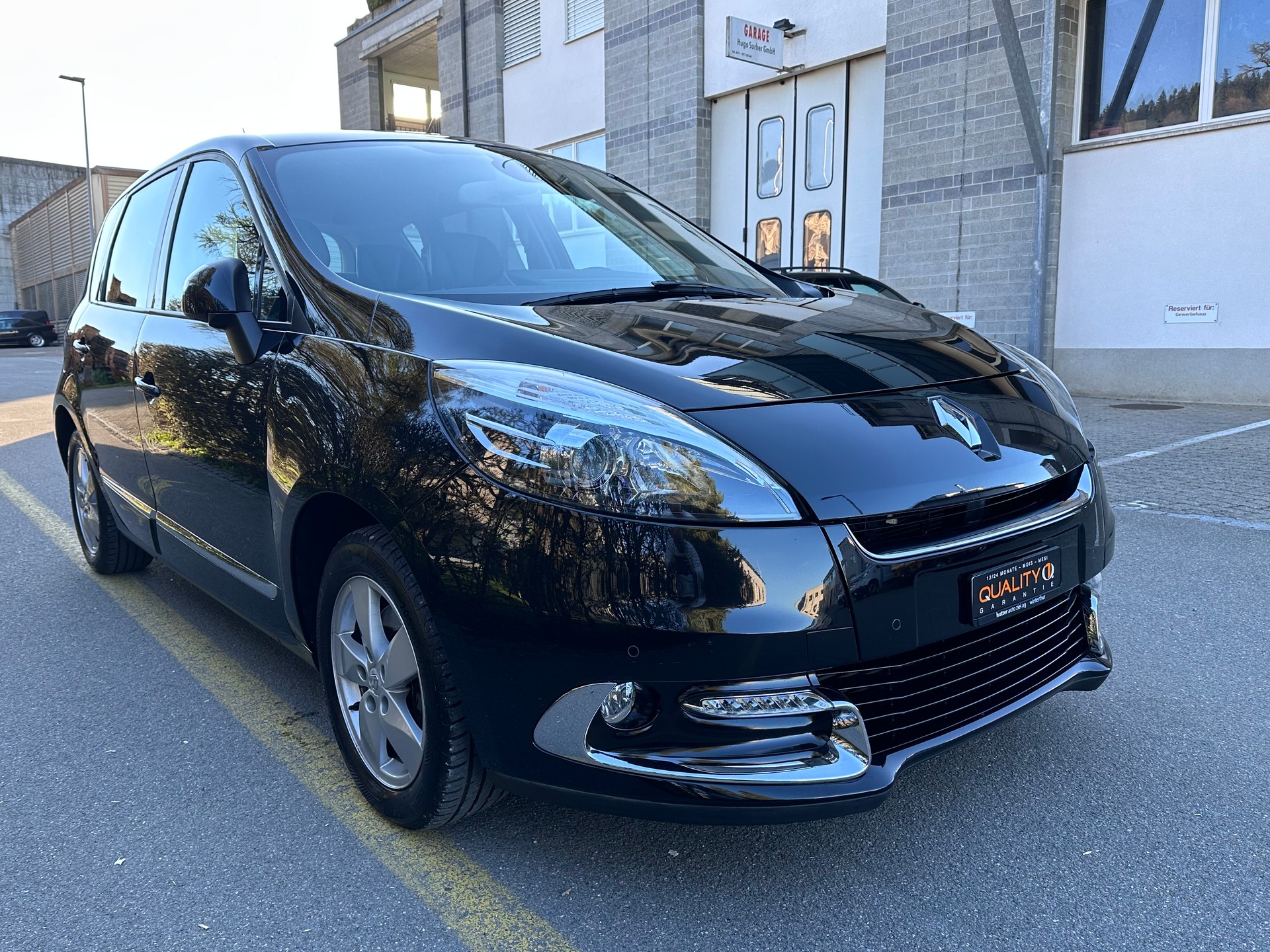 RENAULT Scénic 1.4 16V Turbo Bose-image-1