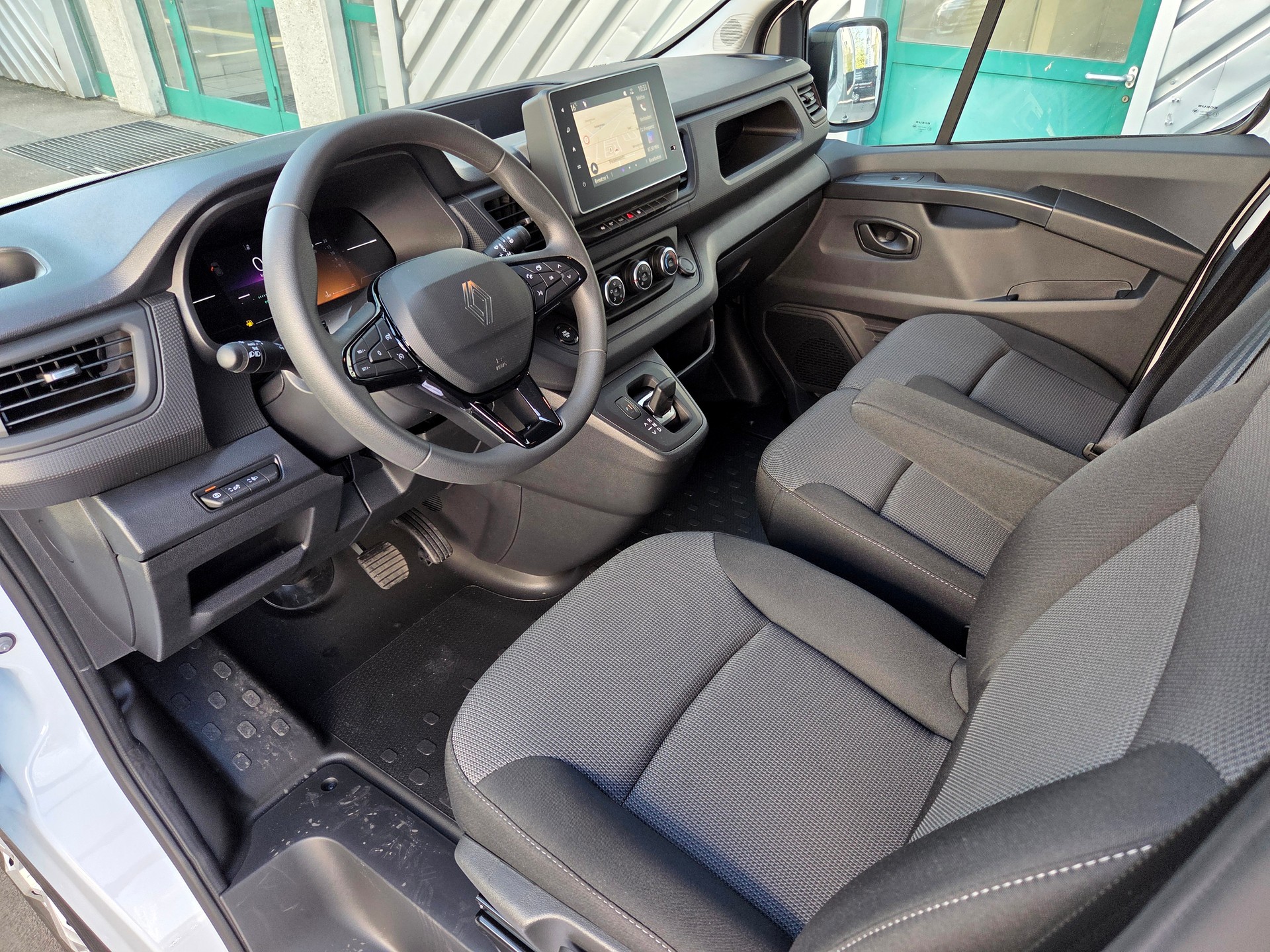 RENAULT Trafic Kaw. 3.0 t L1 H1 2.0 dCi Blue 150 Advance-showroom-element-3