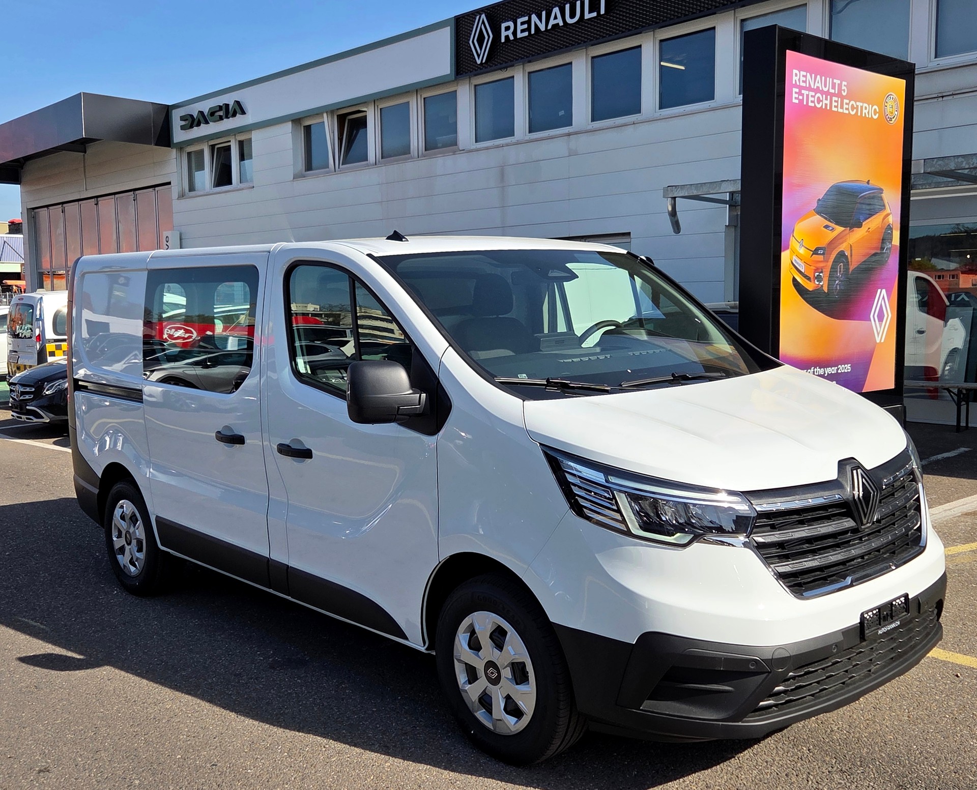 RENAULT Trafic Kaw. 3.0 t L1 H1 2.0 dCi Blue 150 Advance-image-7