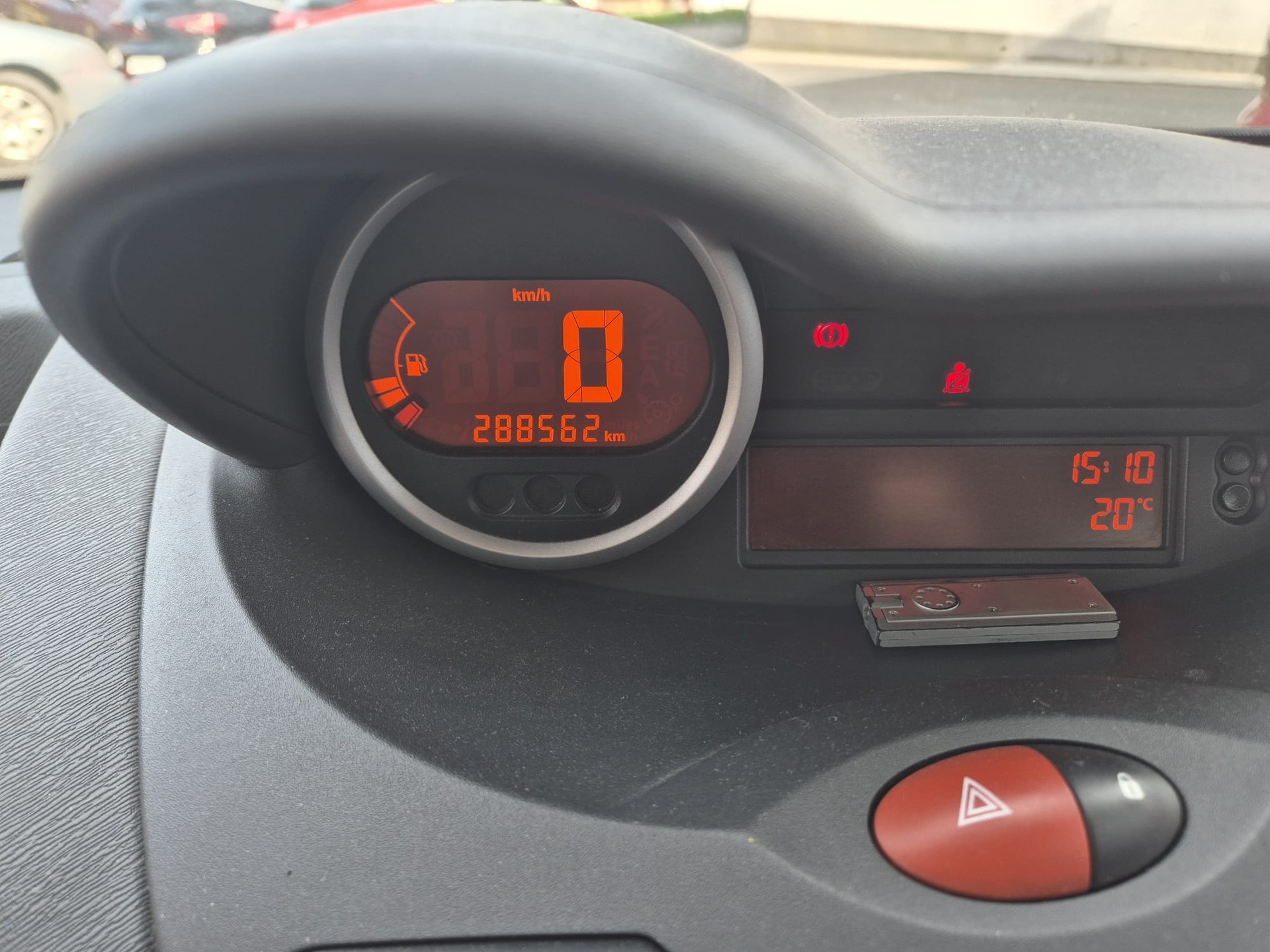 RENAULT Twingo 1.2 16V T GT-image-8