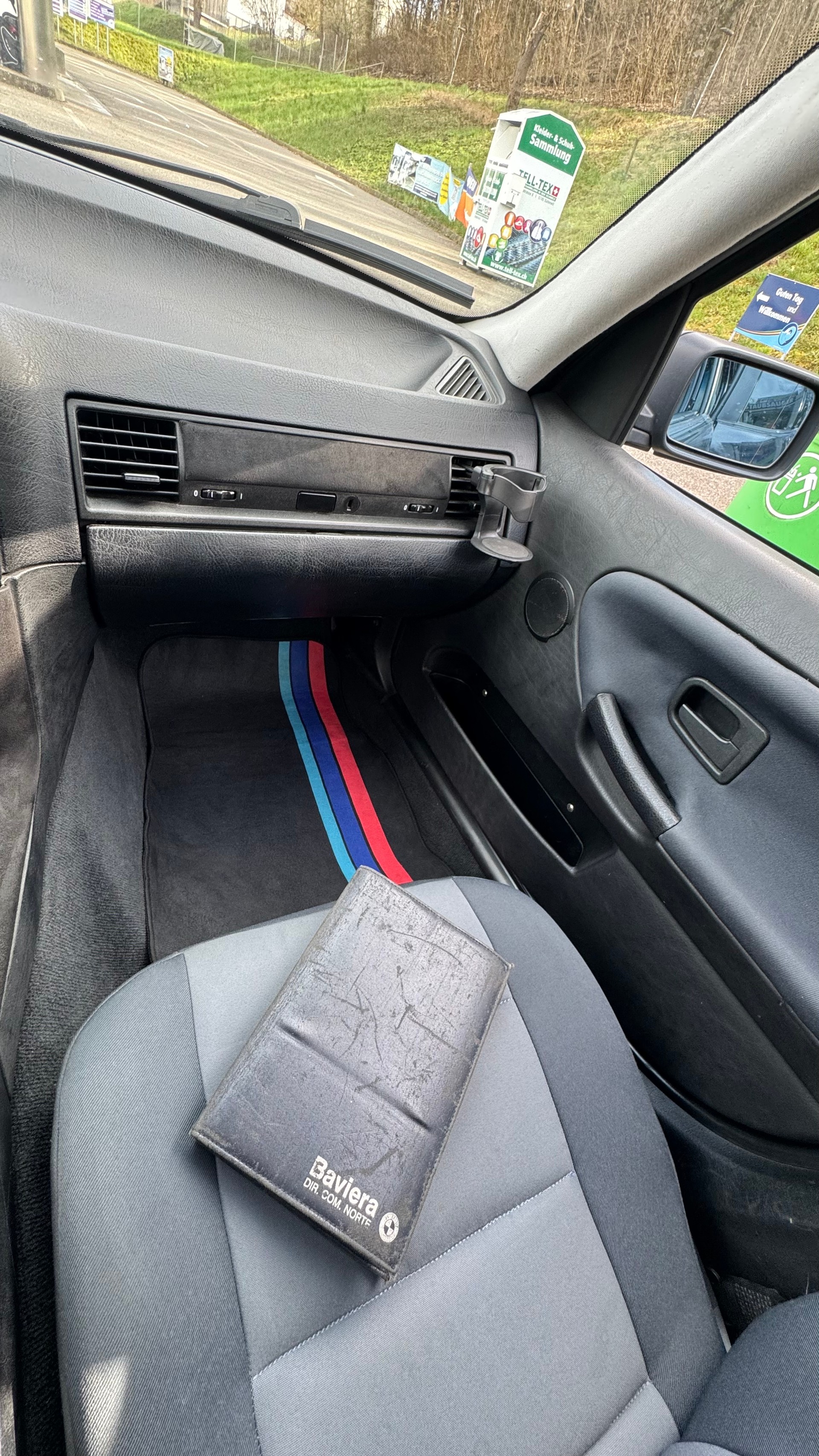 BMW 318i E36-image-7