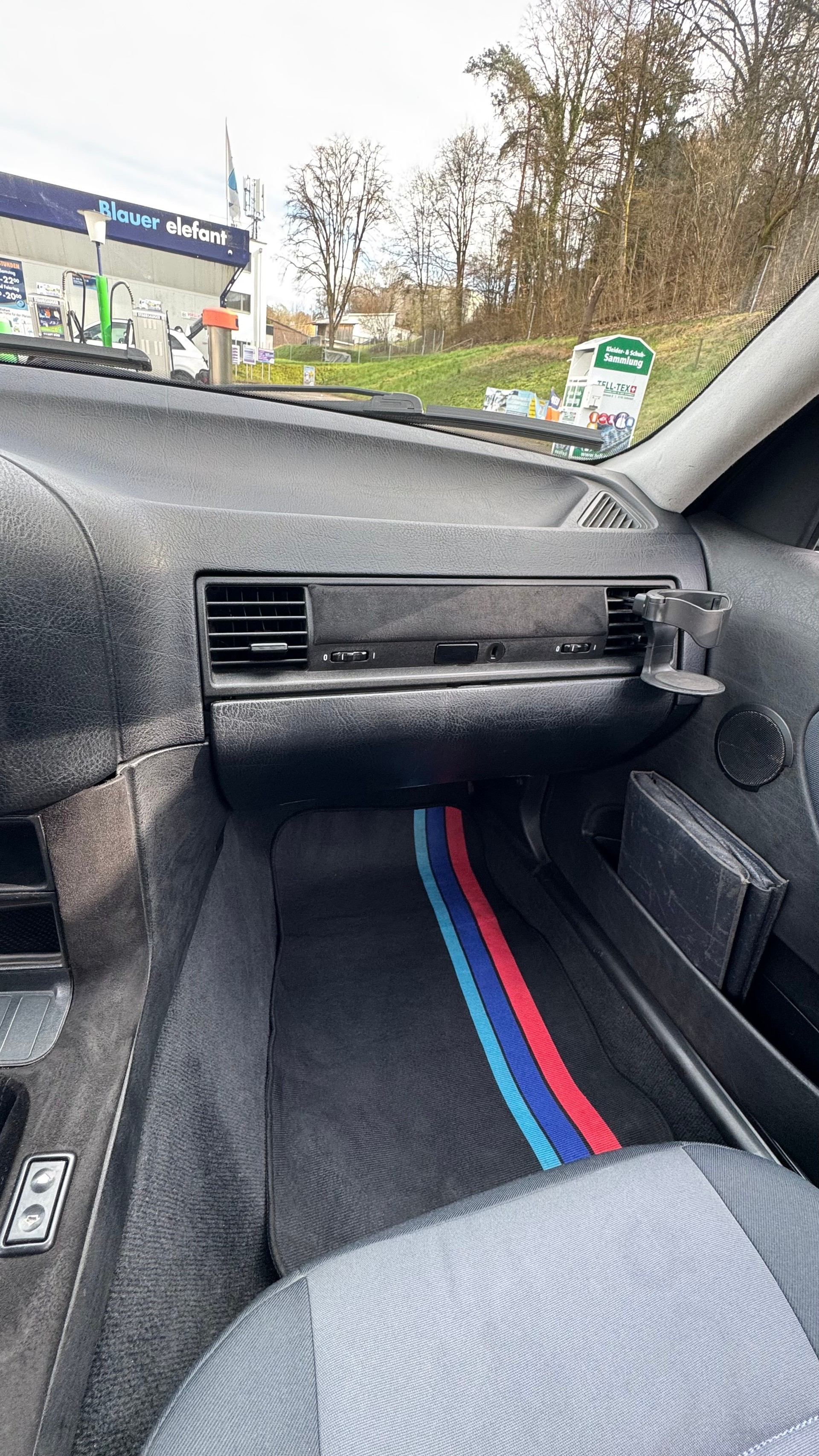 BMW 318i E36-image-8