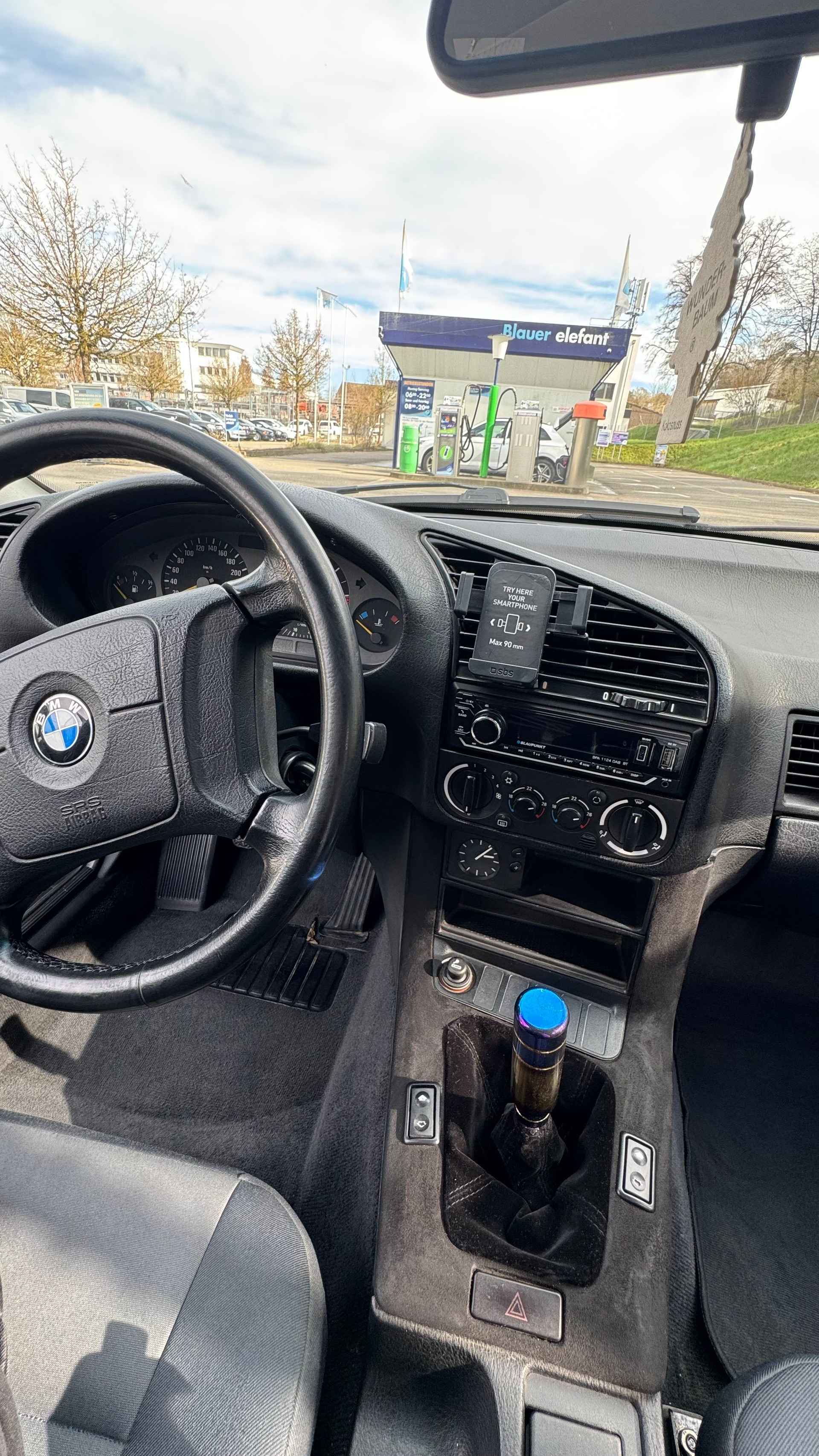 BMW 318i E36-image-6