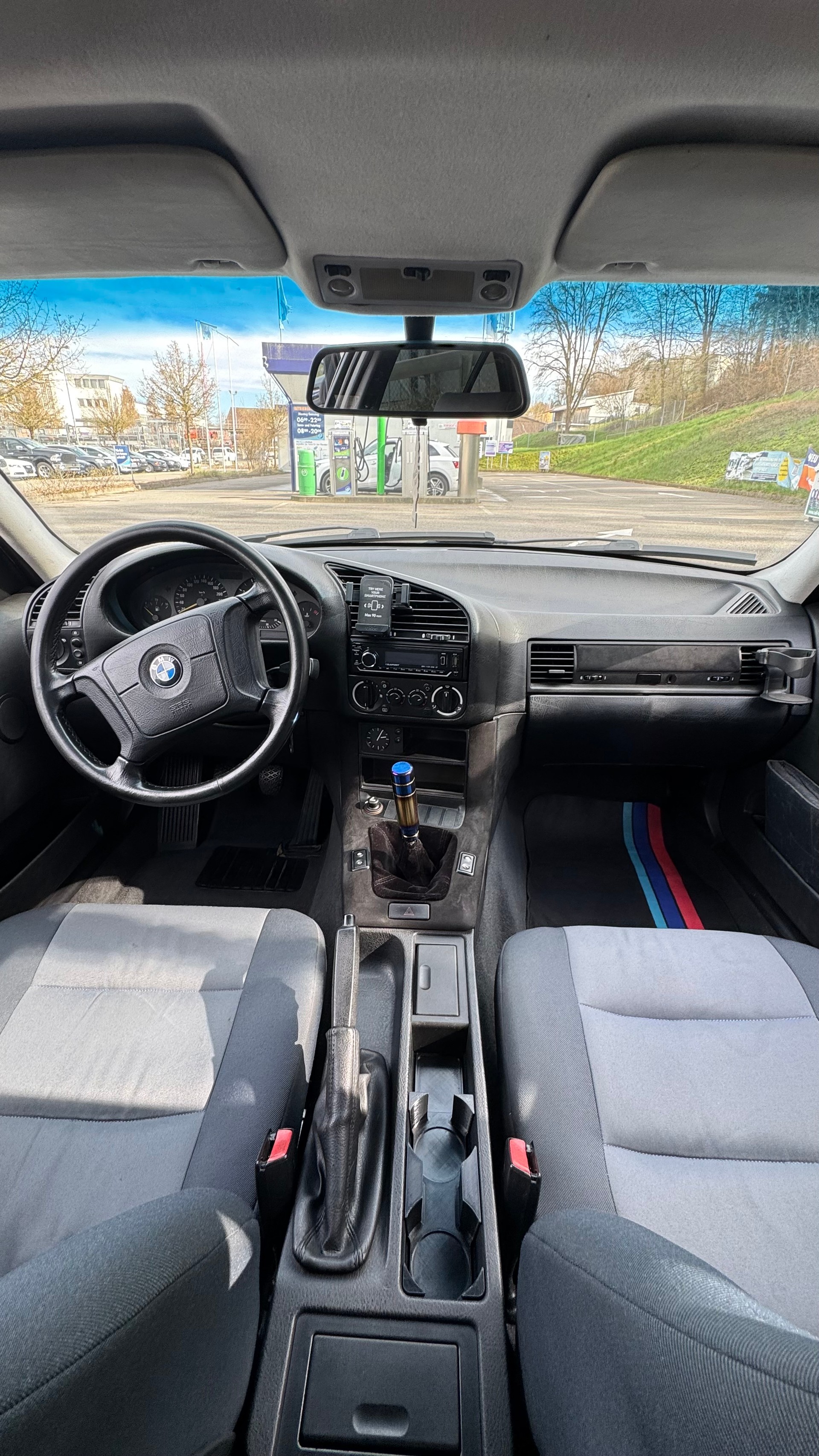BMW 318i E36-image-5