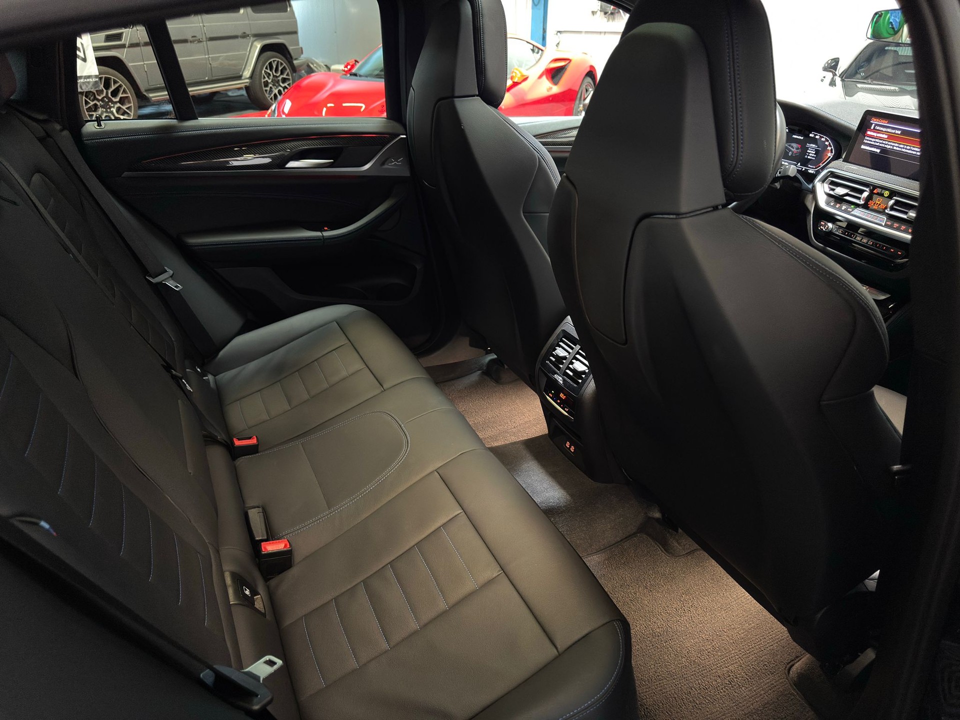 BMW X4 M40d-image-9