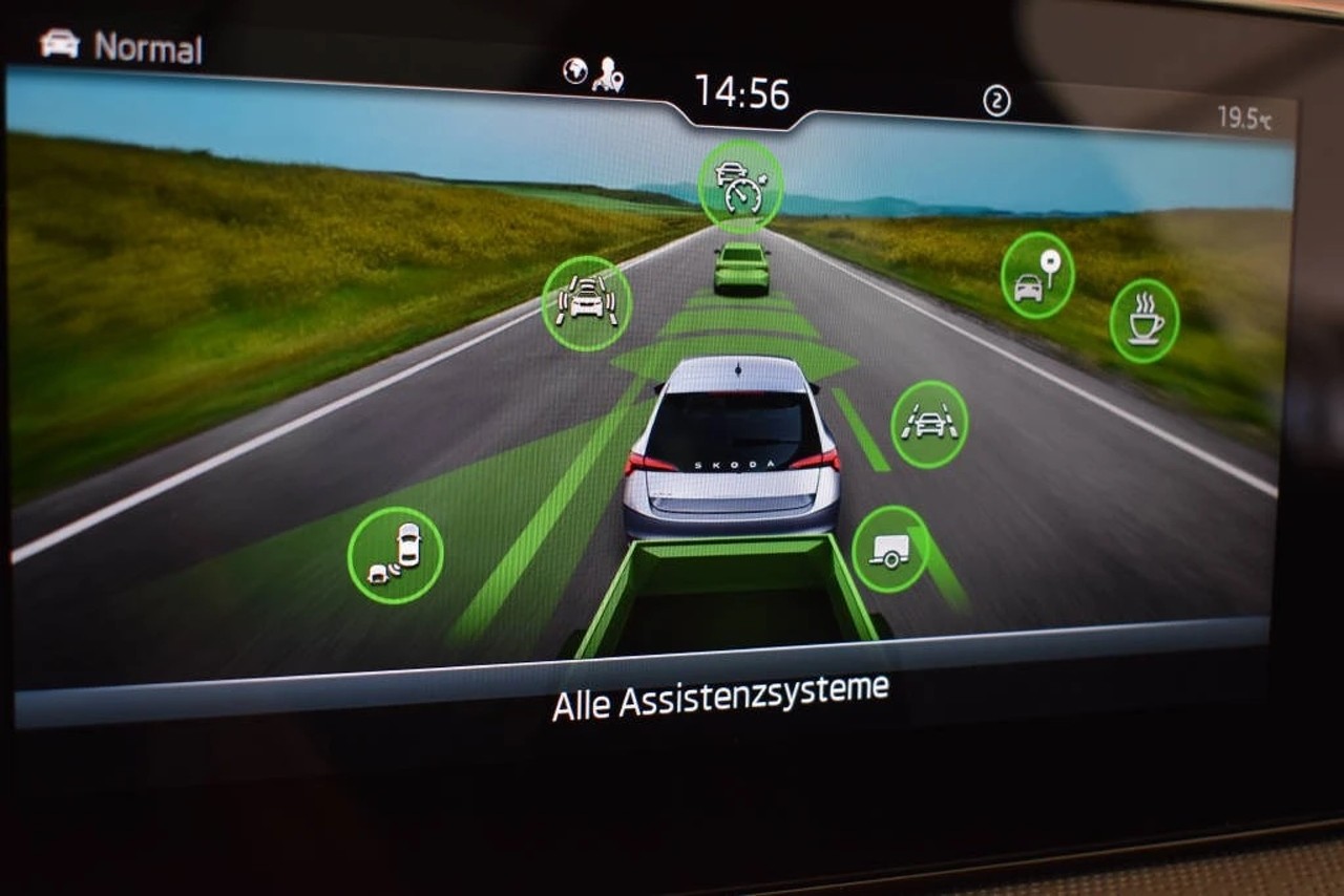 SKODA Scala 1.5 TSI Monte Carlo DSG-image-9