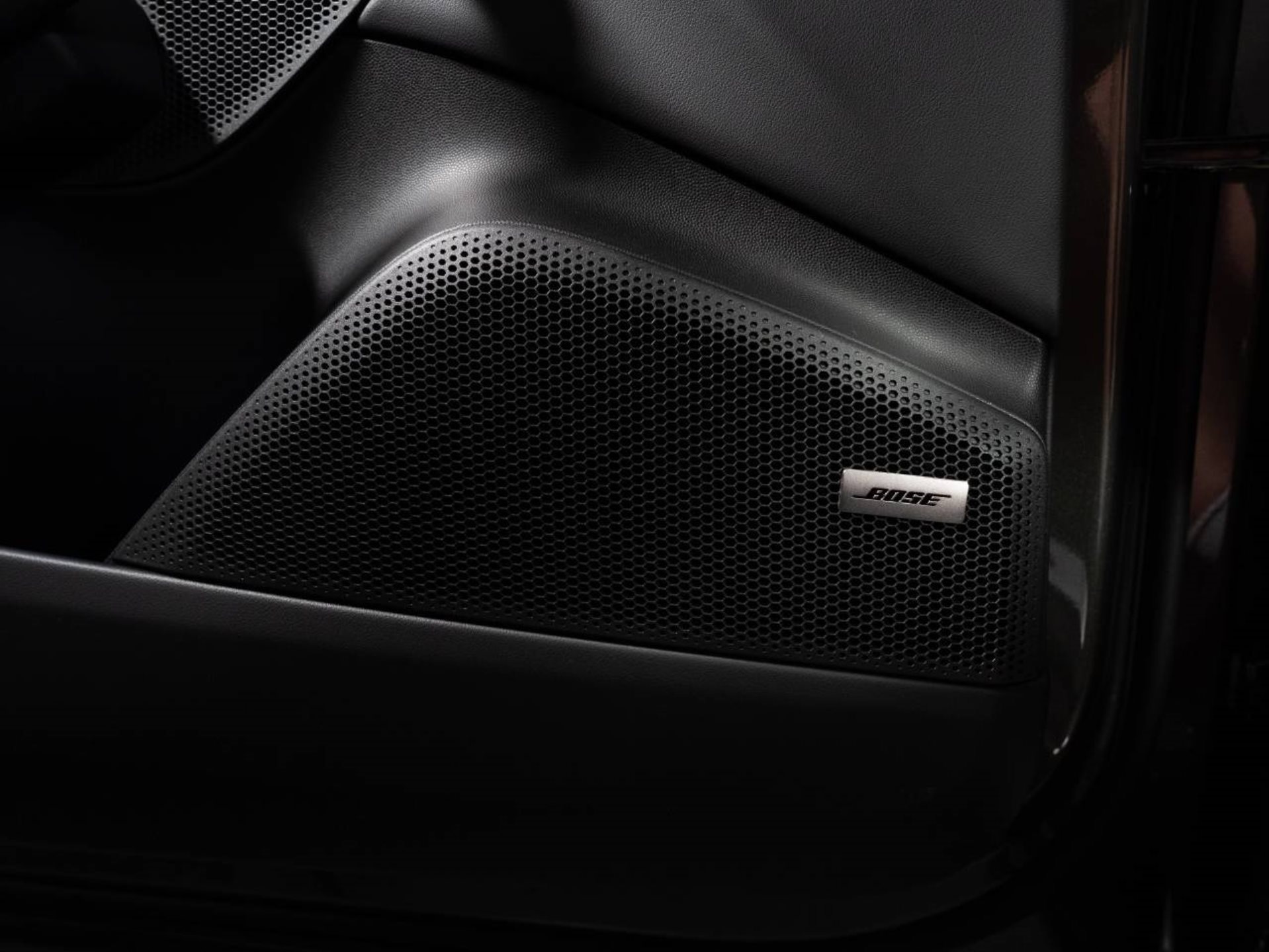 PORSCHE Macan 4-image-15