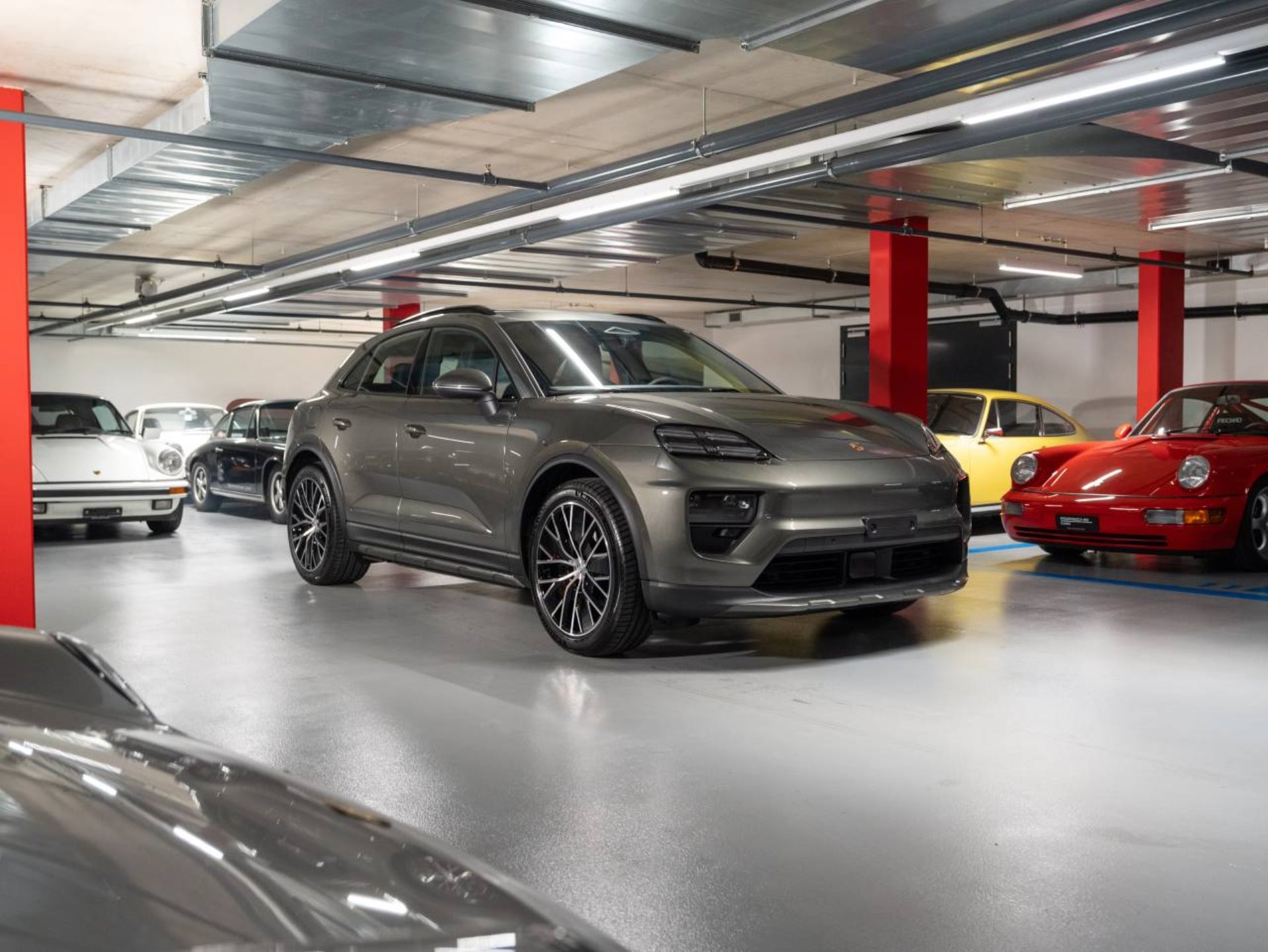 PORSCHE Macan 4-image-5