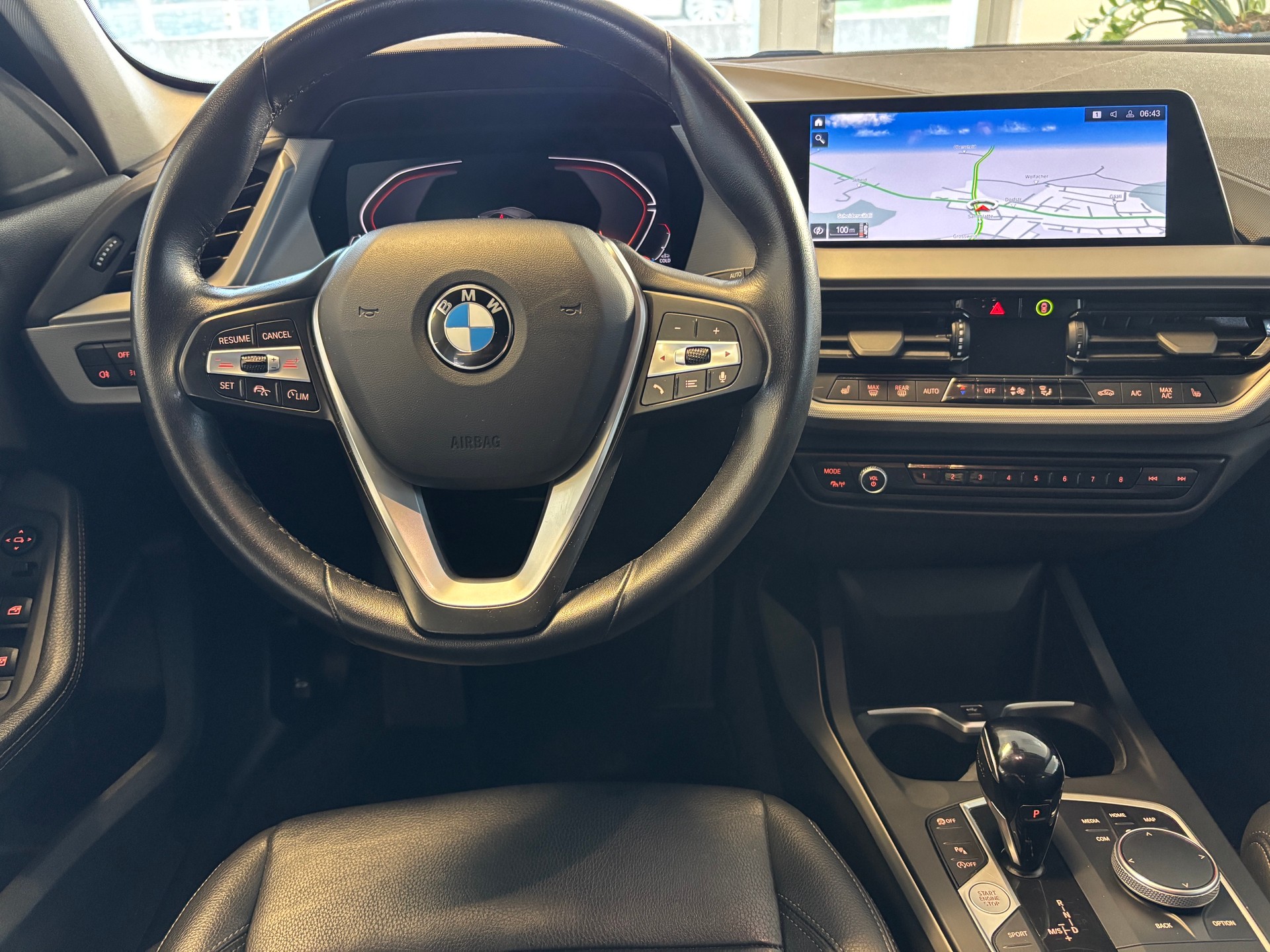 BMW 118i Steptronic-image-10