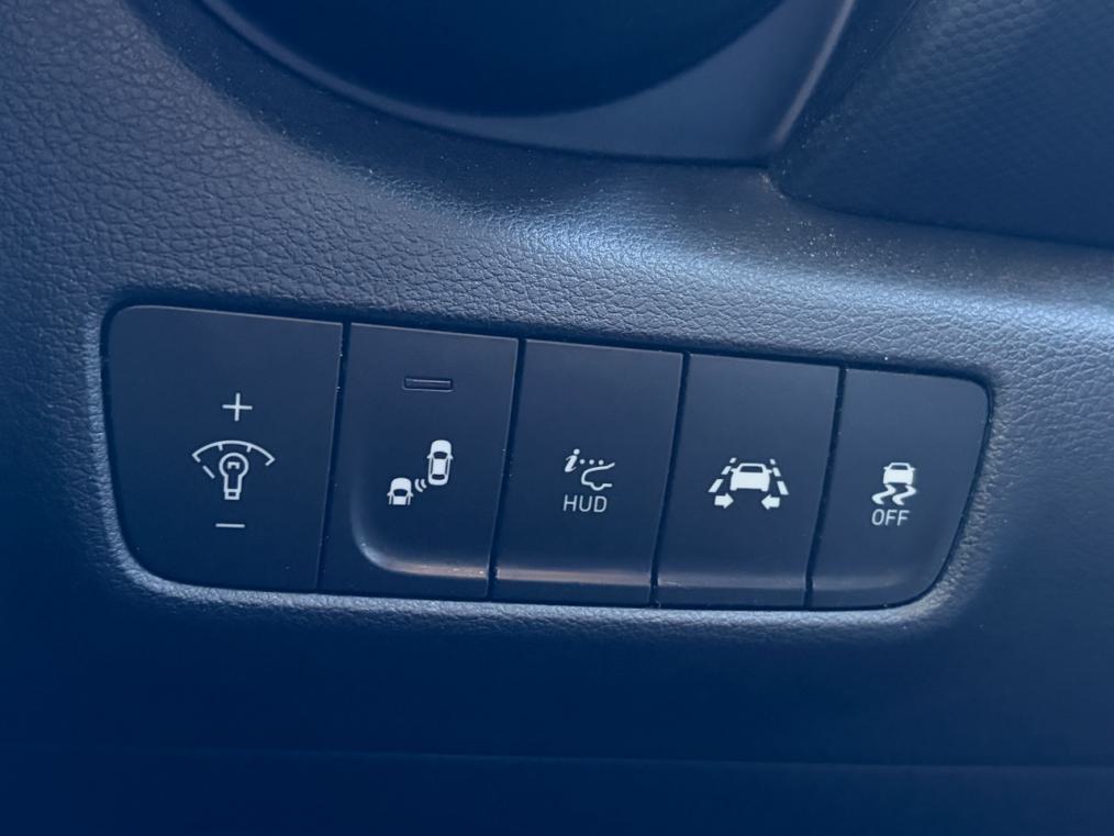 HYUNDAI Kona 1.6 T-GDi Launch Plus 4WD DCT-image-6