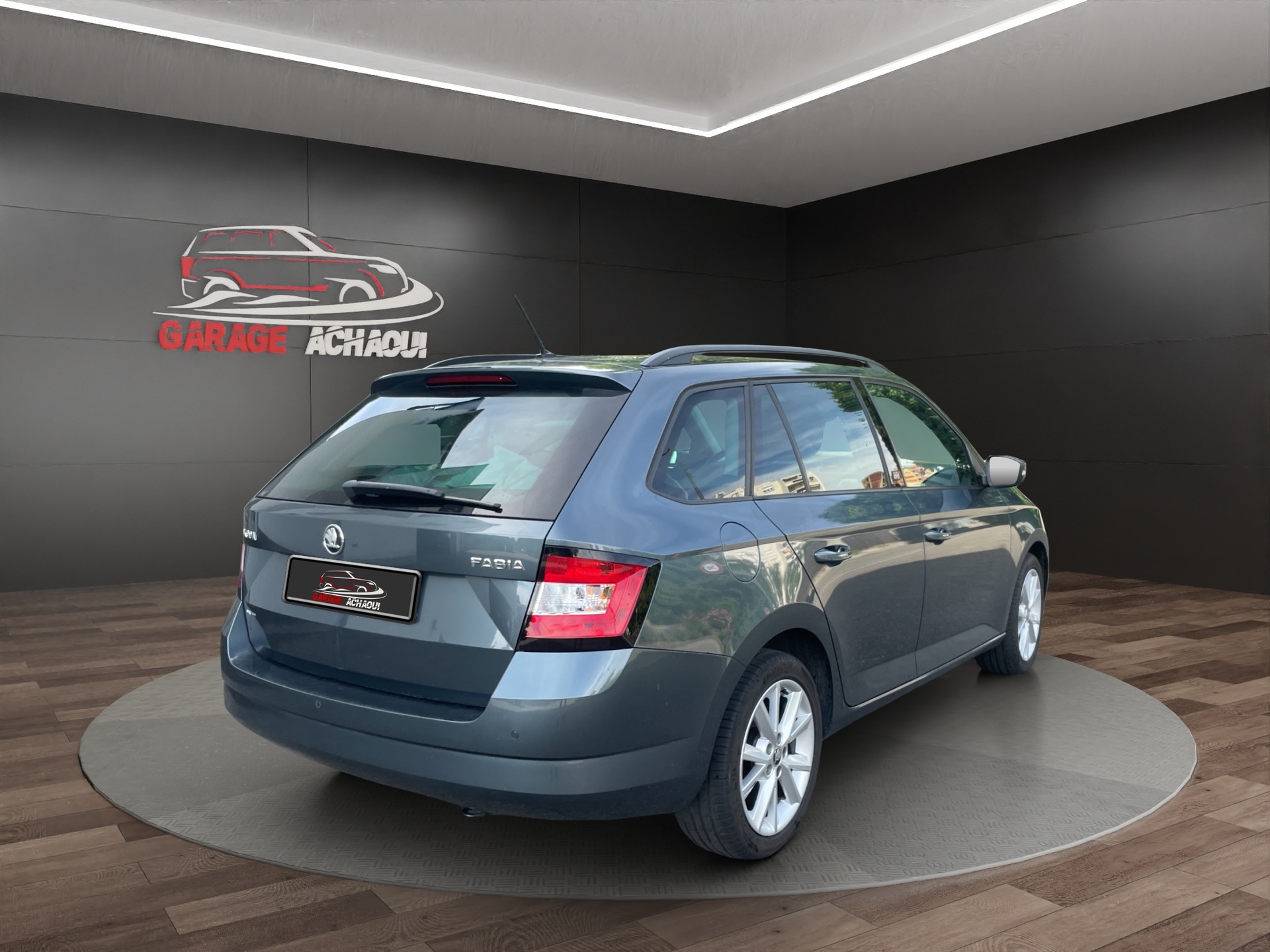 SKODA Fabia 1.2 TSI Swiss Joy DSG-image-5