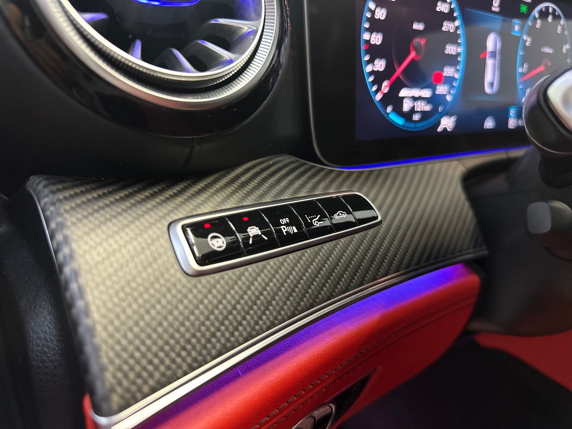 MERCEDES-BENZ AMG GT 4 63 4Matic+ Speedshift MCT-image-15