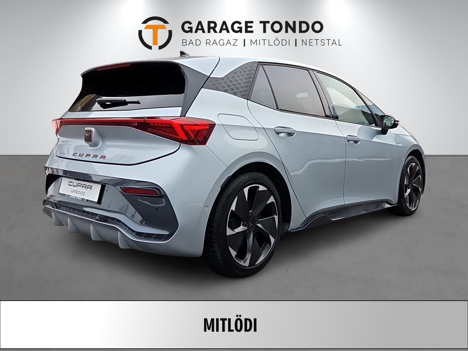 CUPRA Born Electric e-Boost-showroom-element-3