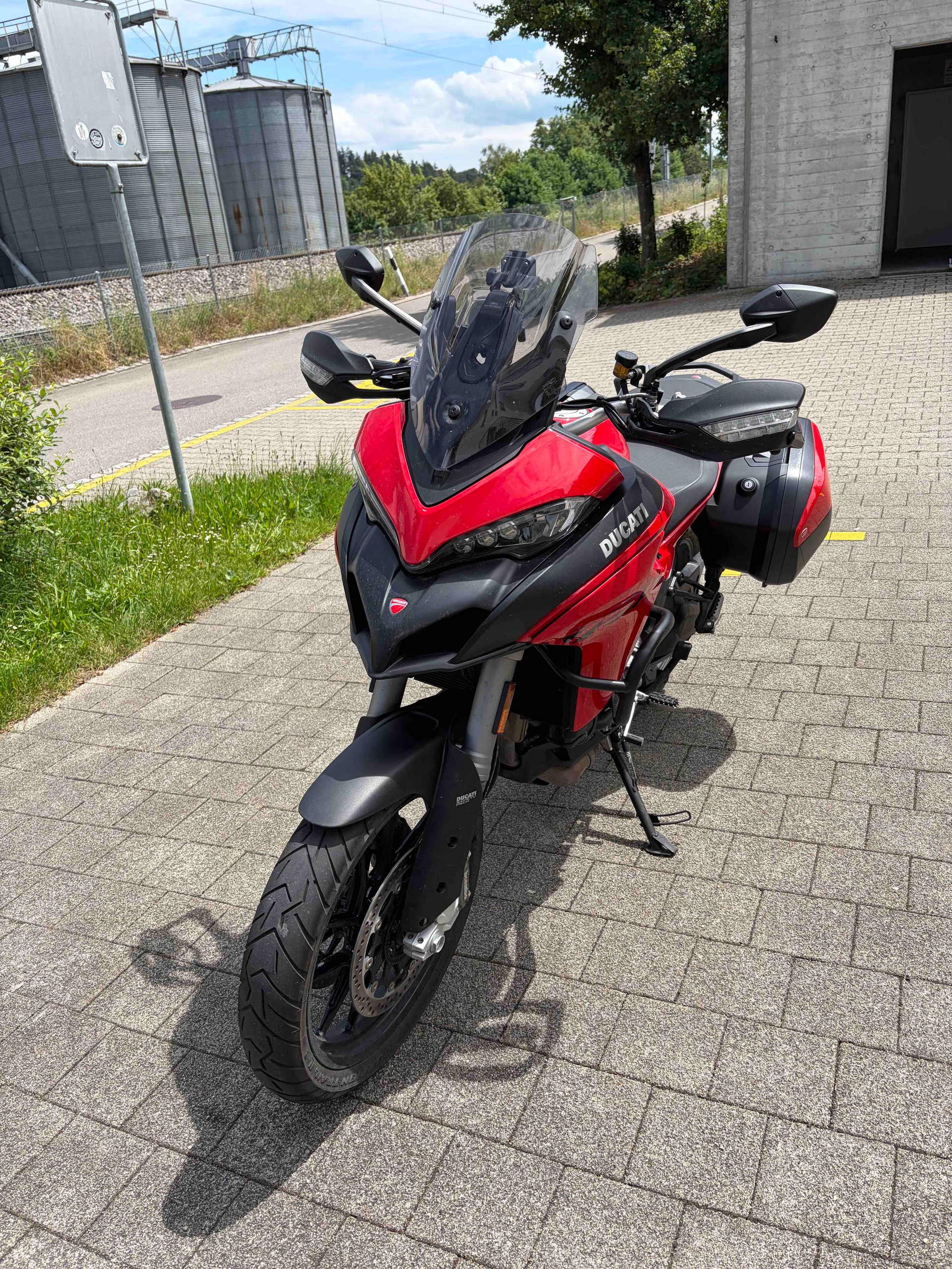 DUCATI MULTISTRADA V2 S-image-1