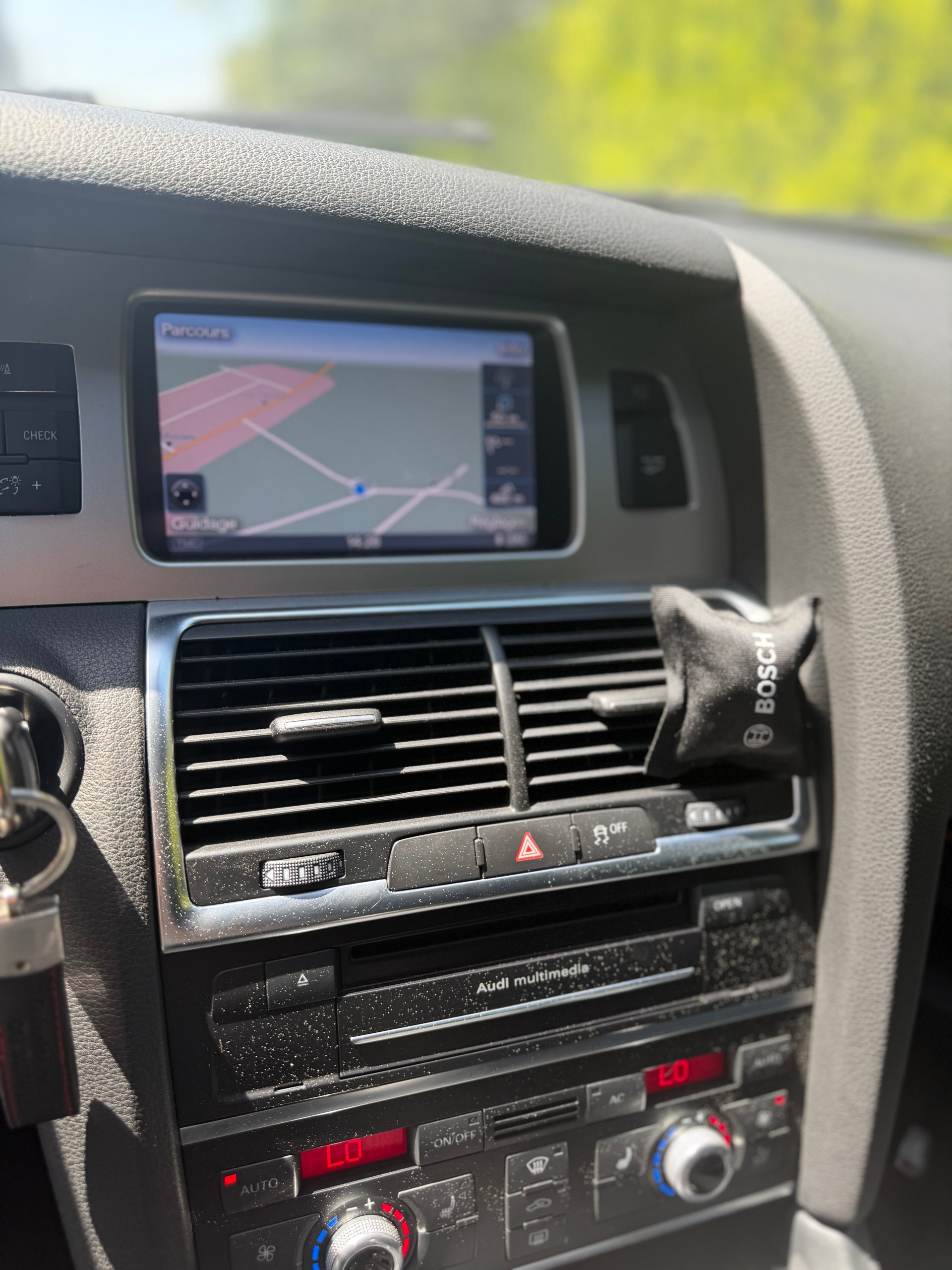 AUDI Q7 4.2 TDI quattro tiptronic-image-11