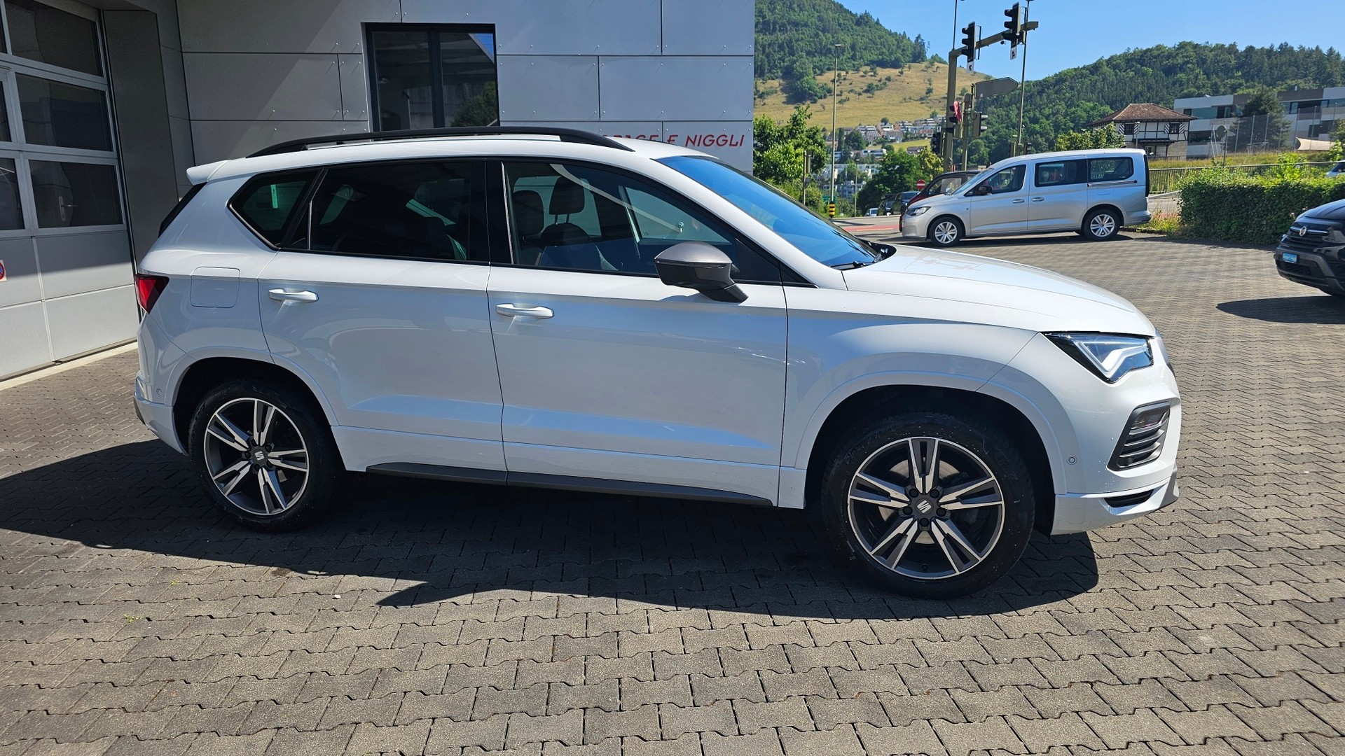 SEAT Ateca 2.0 TDI CR FR 4Drive DSG-showroom-element-3