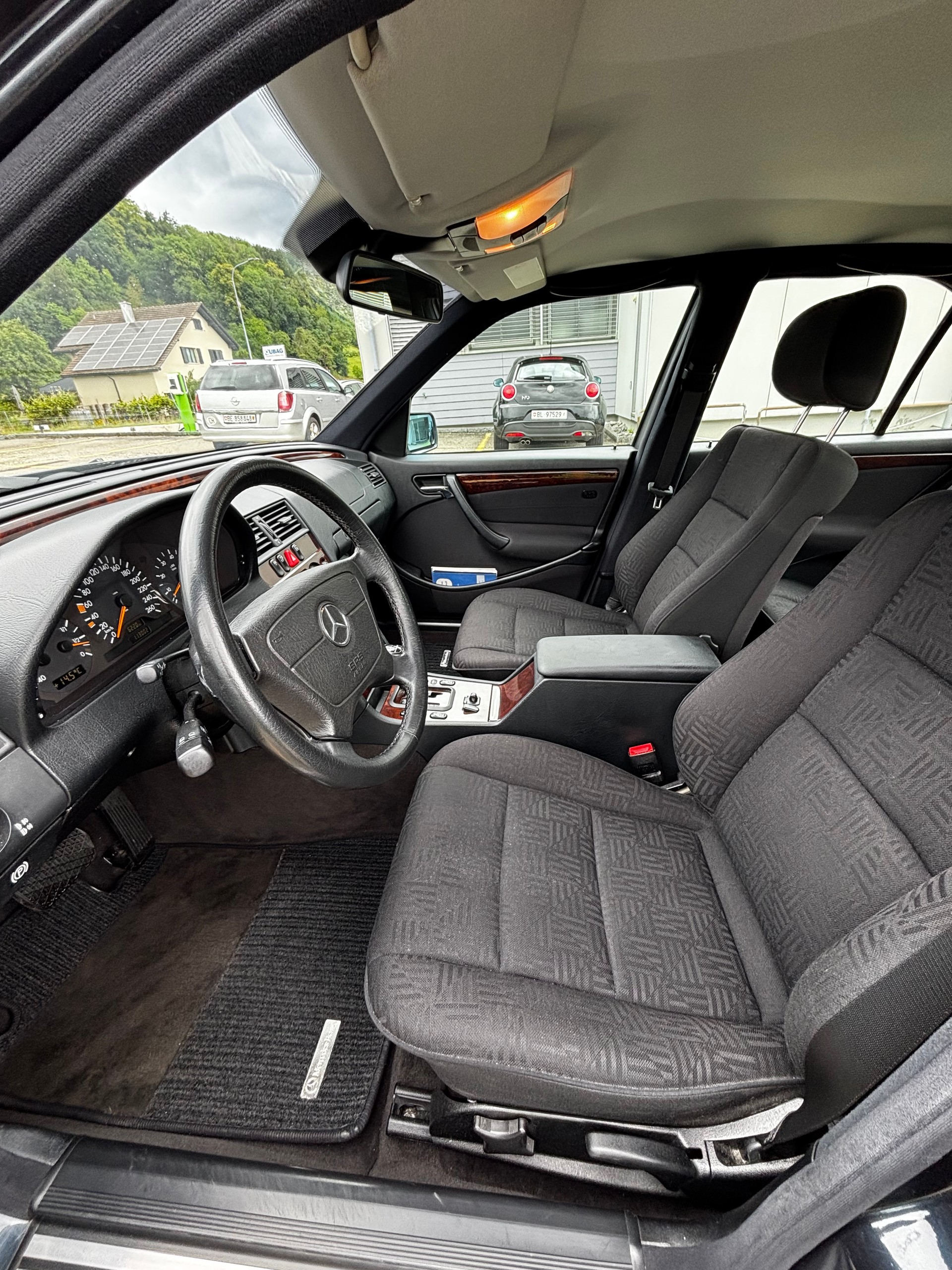MERCEDES-BENZ C 240 Elégance-image-9
