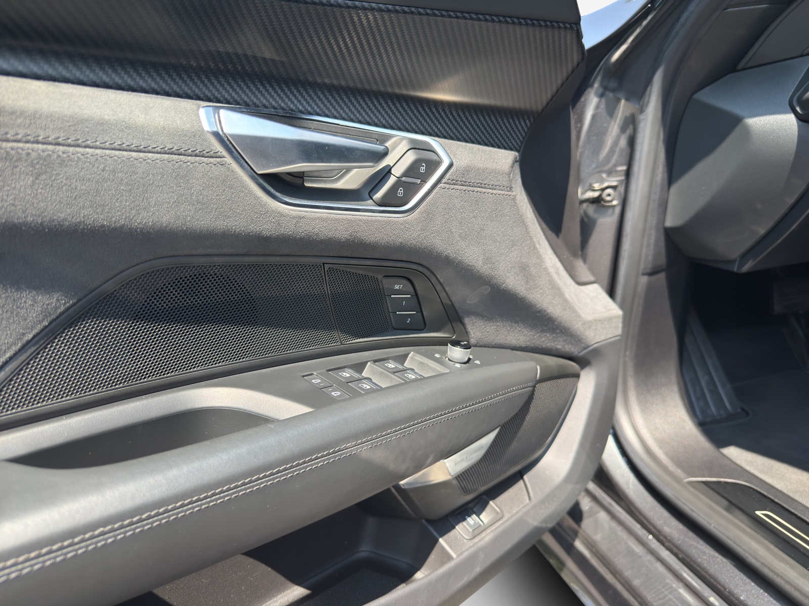 AUDI e-tron GT quattro-image-14