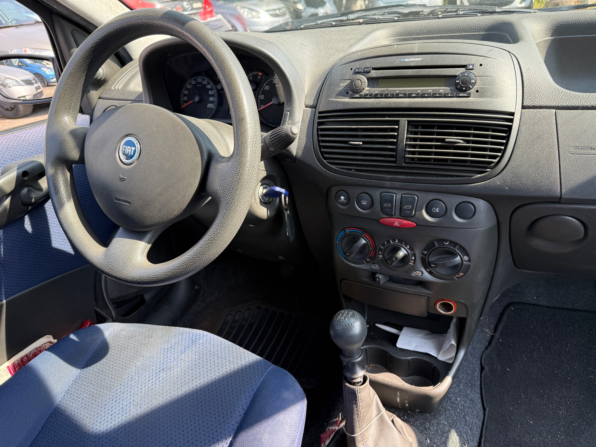 FIAT Punto 1.2 16V Swiss-image-9