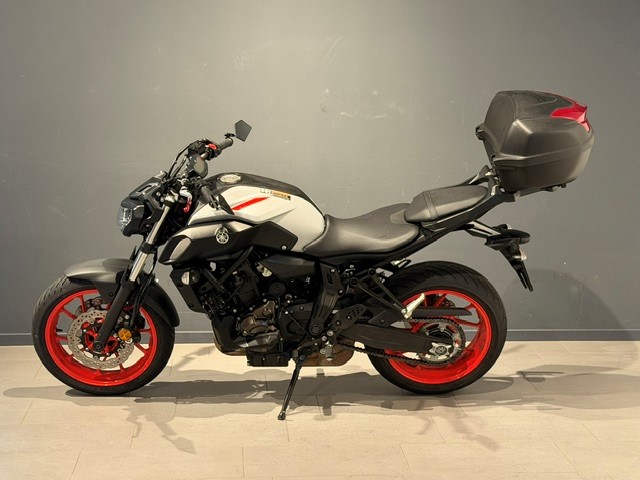 YAMAHA MT-07 ABS (35kW)-showroom-element-3